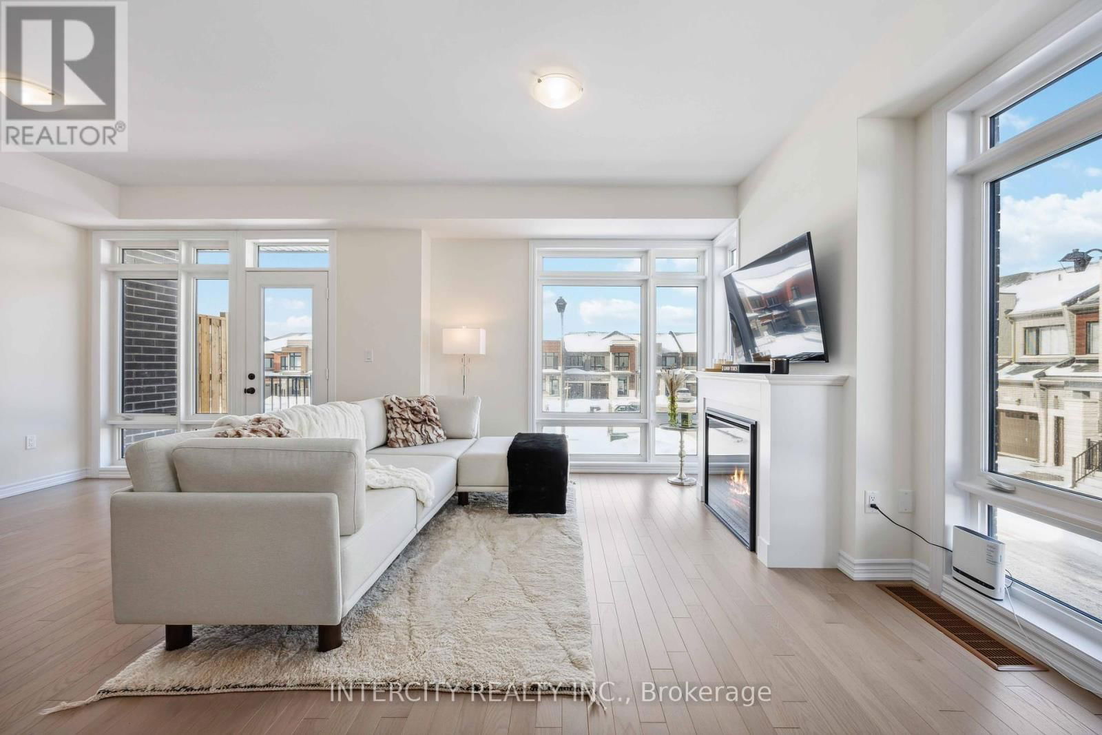 43 GRIFFITH STREET Image 5