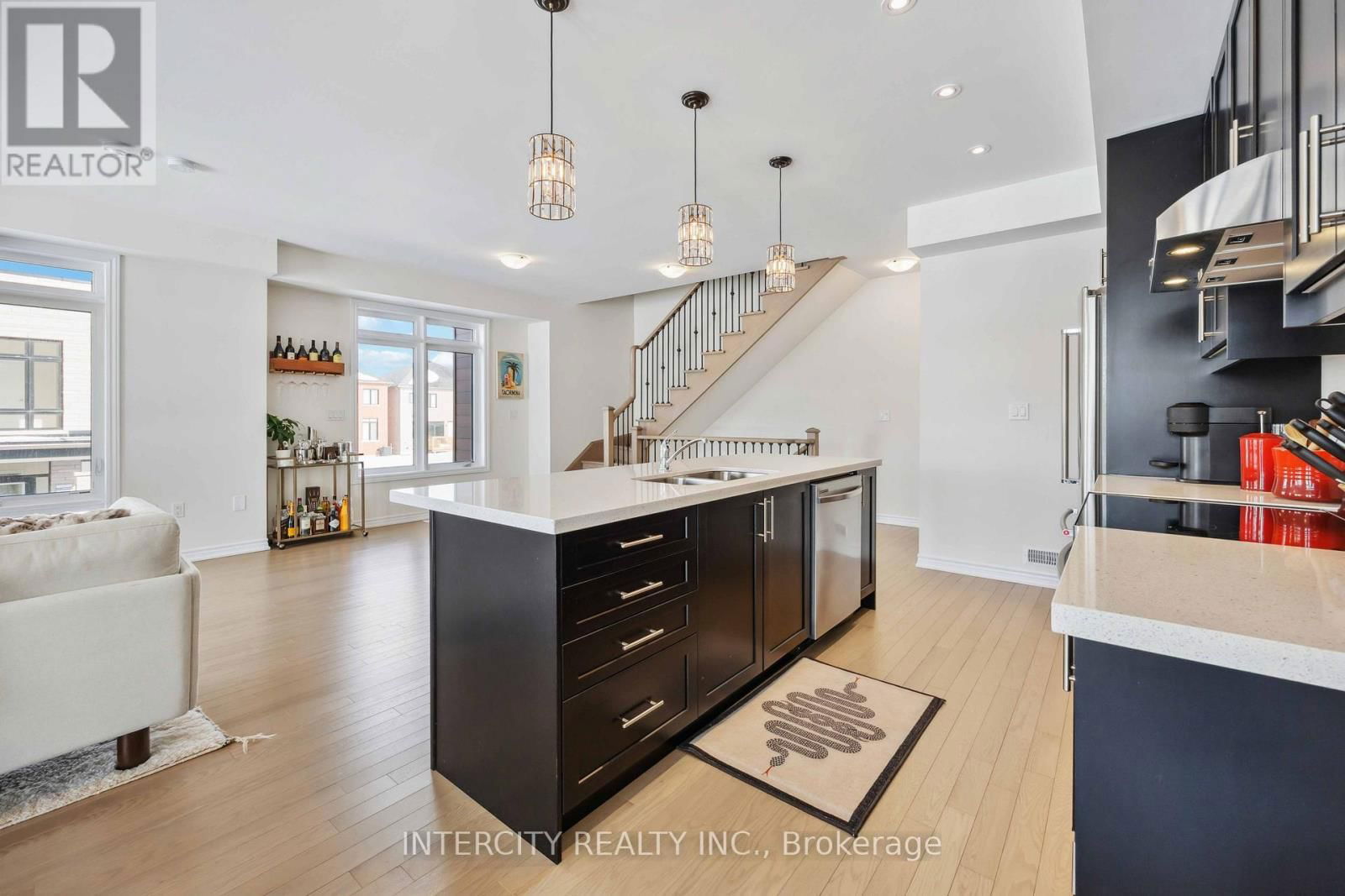43 GRIFFITH STREET Image 7