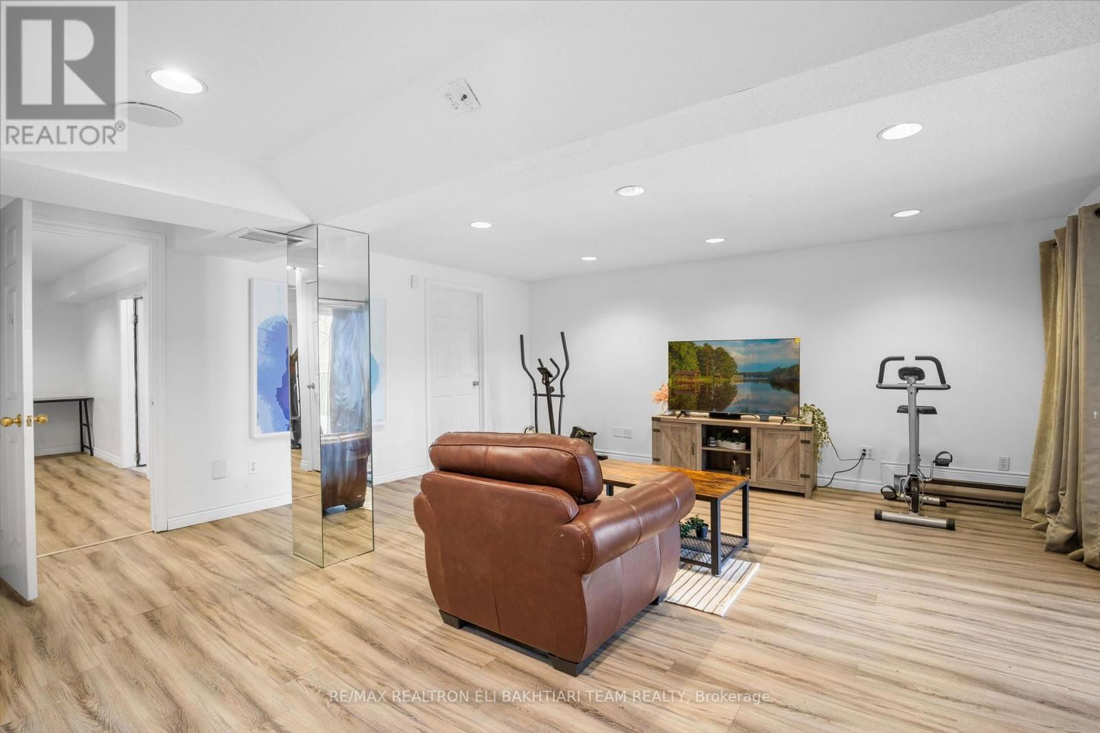 1 BRONTE ROAD Image 24