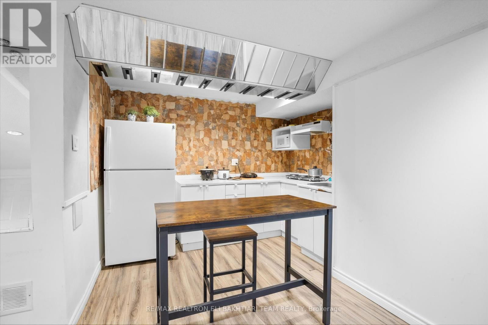 1 BRONTE ROAD Image 25