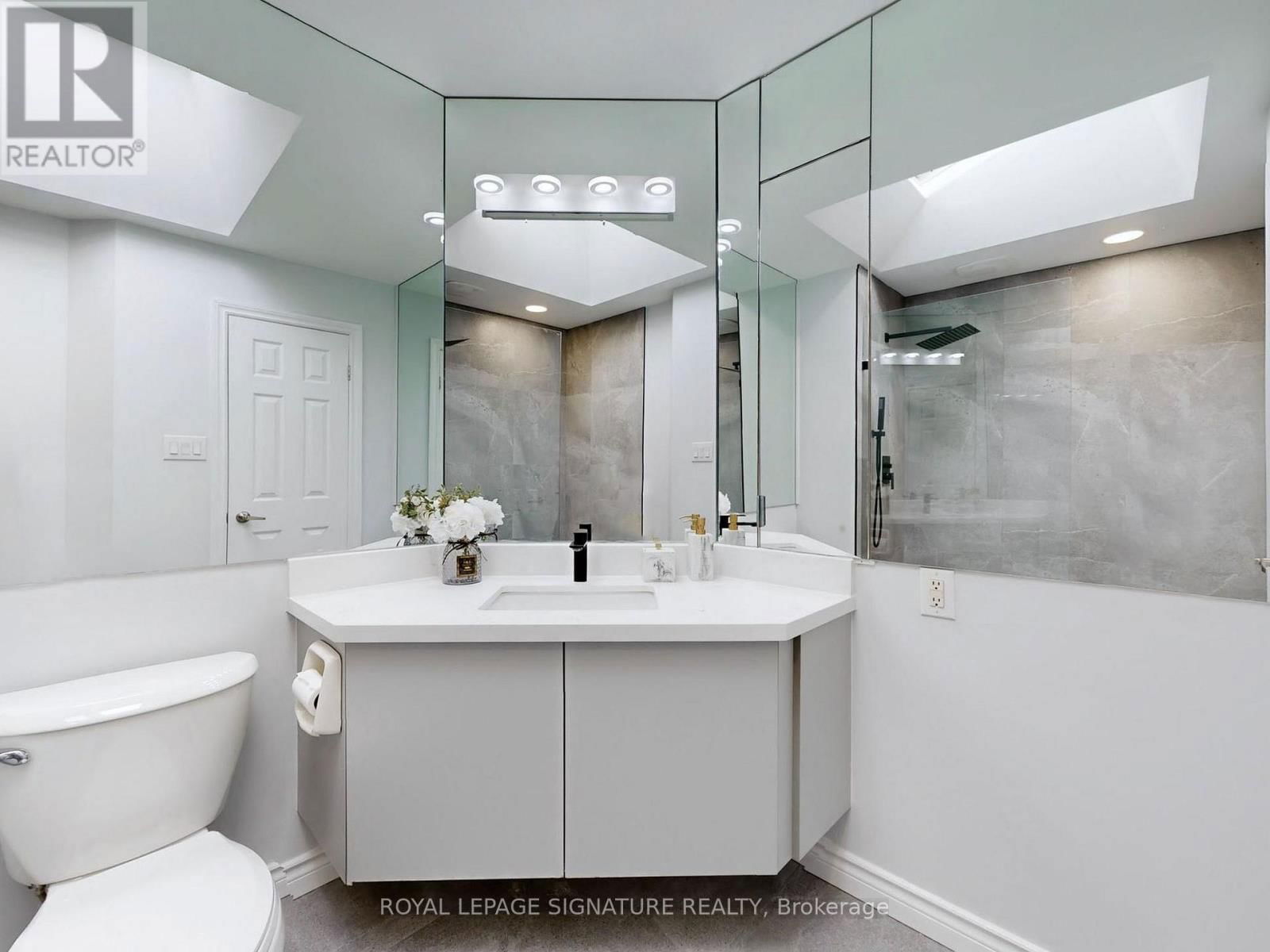 72 GRAHAM CRESCENT Image 23