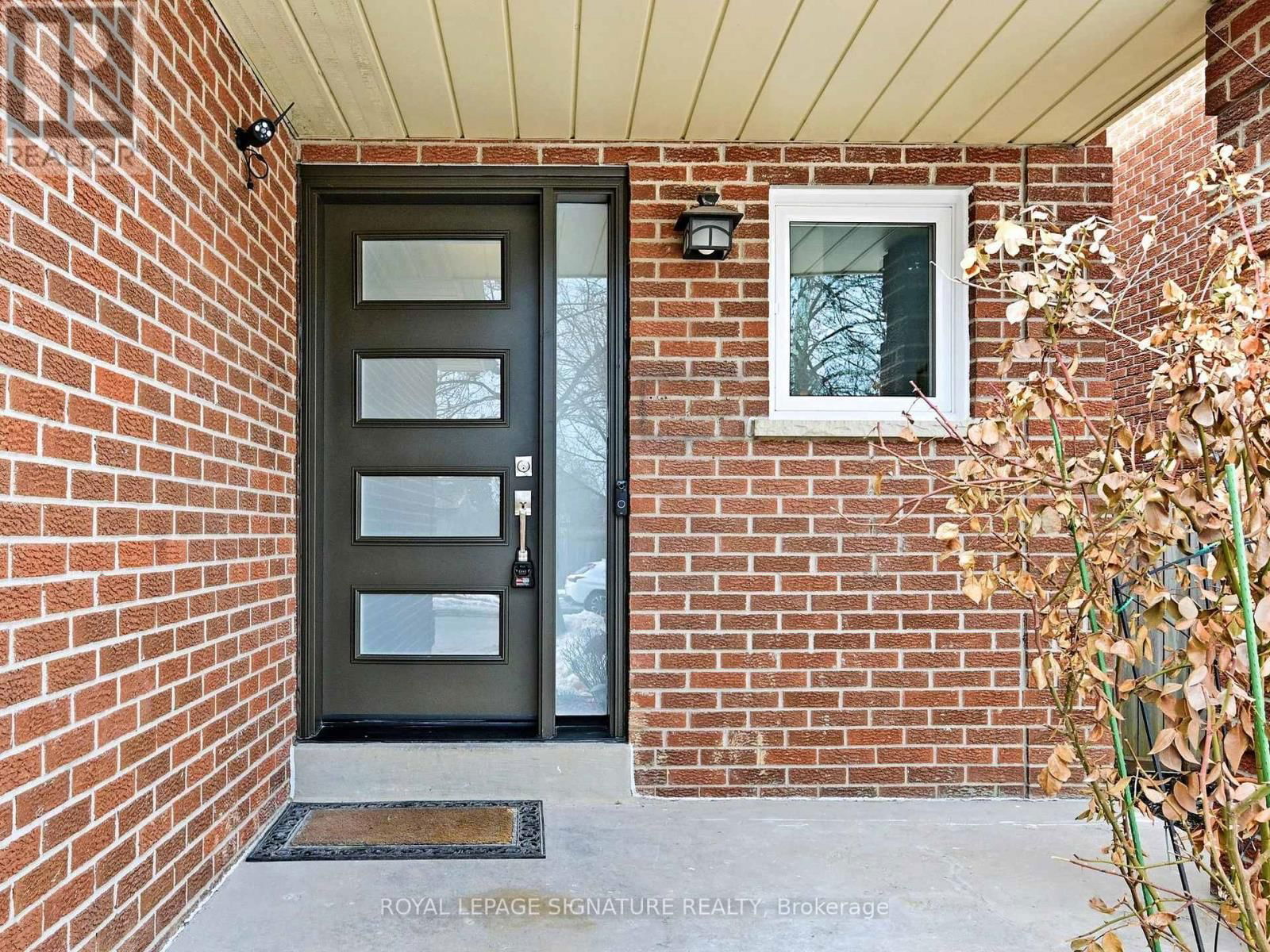 72 GRAHAM CRESCENT Image 3