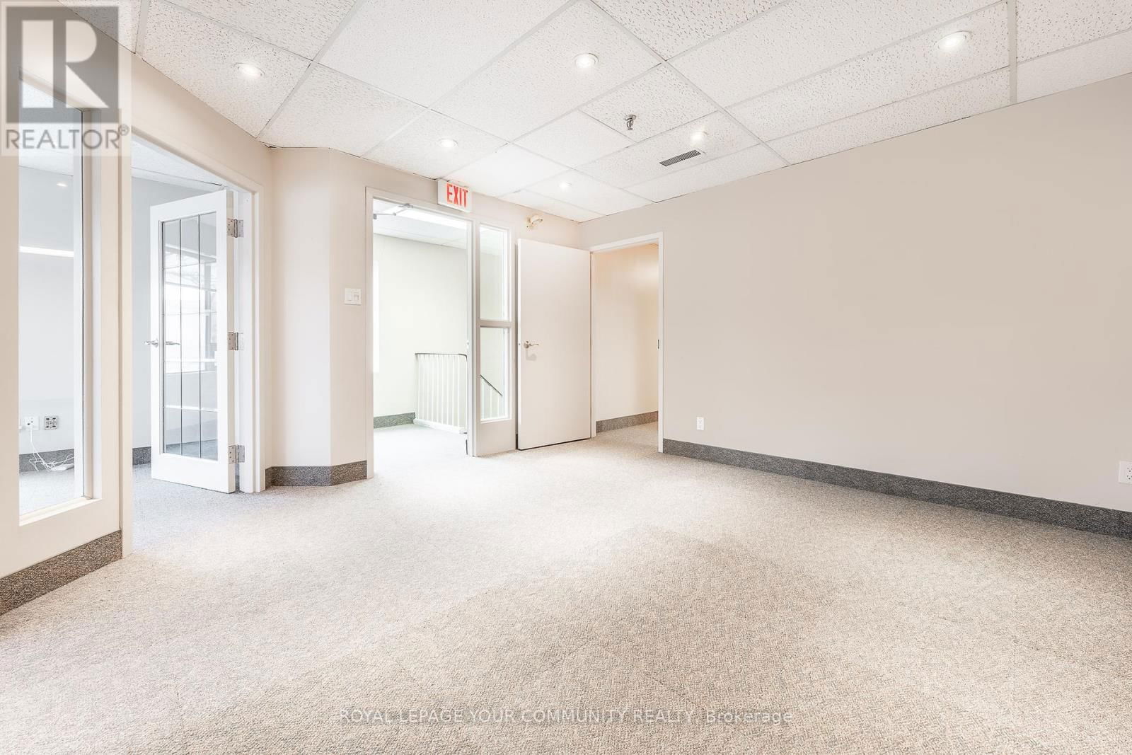 11U - 400 ESNA PARK DRIVE Image 2