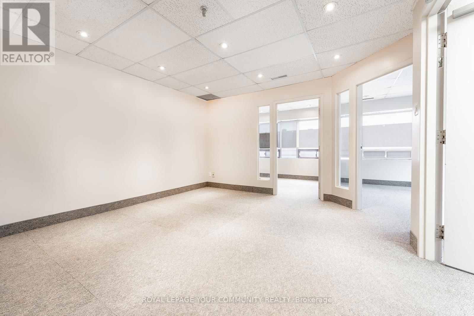 11U - 400 ESNA PARK DRIVE Image 3