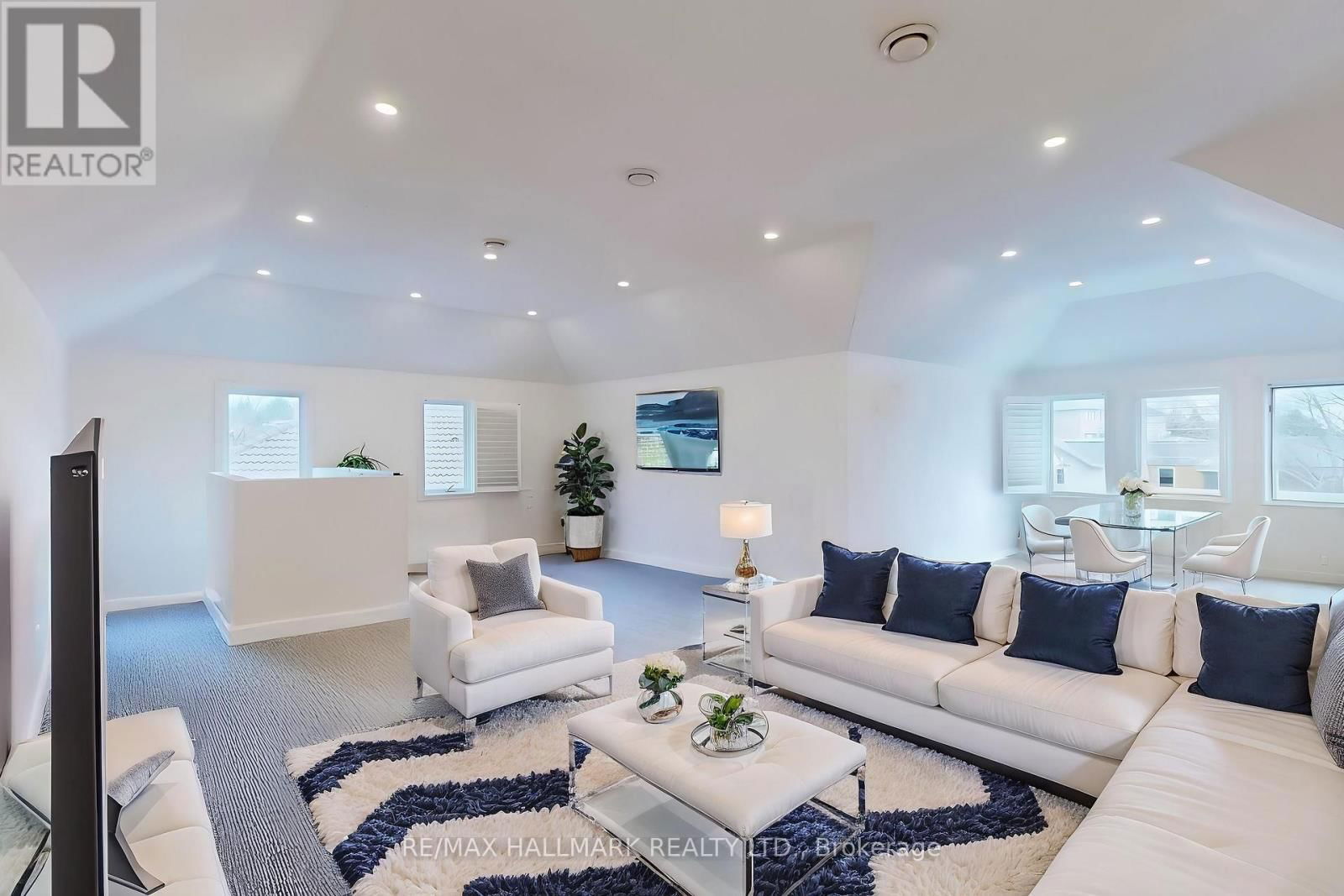 97 MARSH HARBOUR Image 34