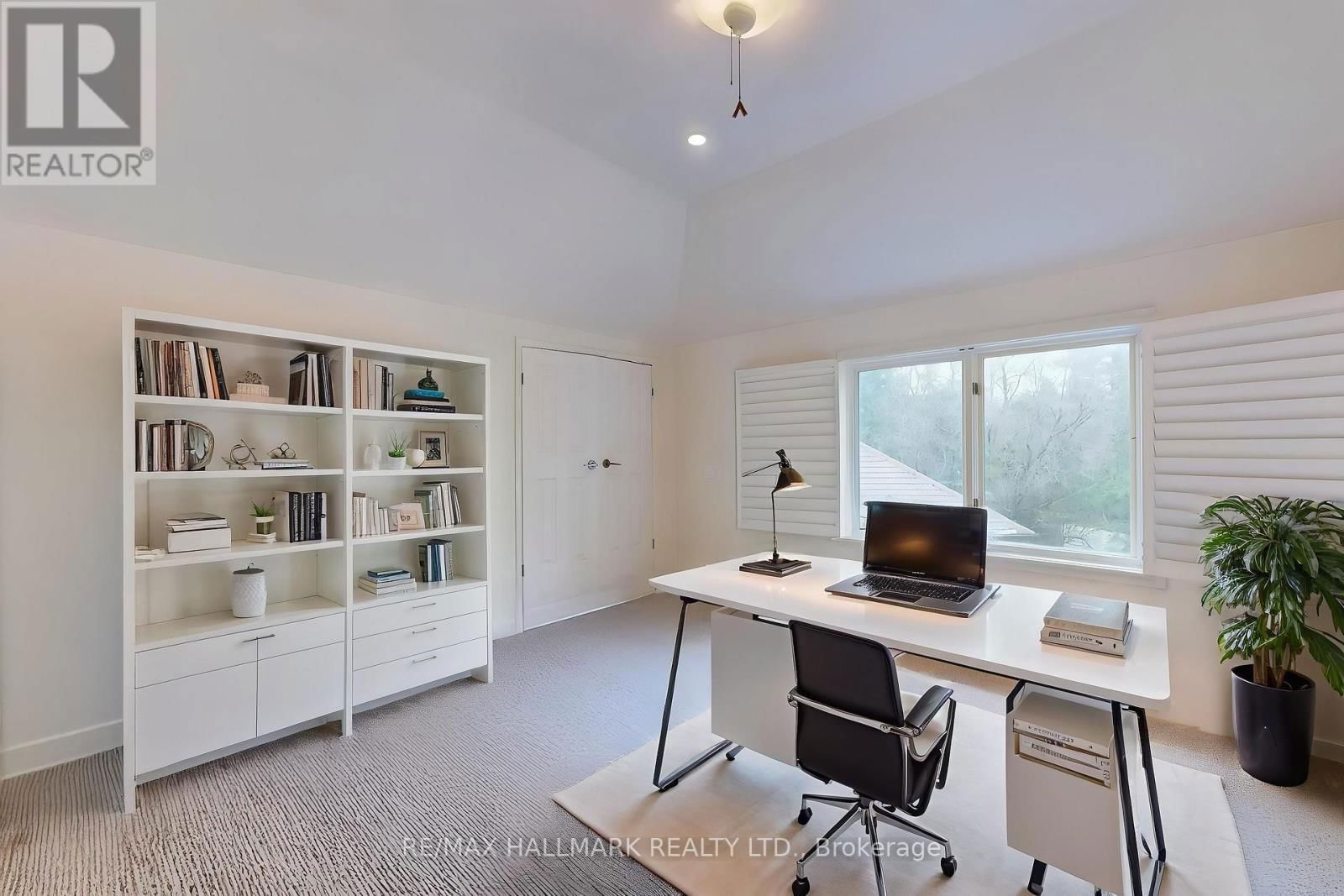 97 MARSH HARBOUR Image 38