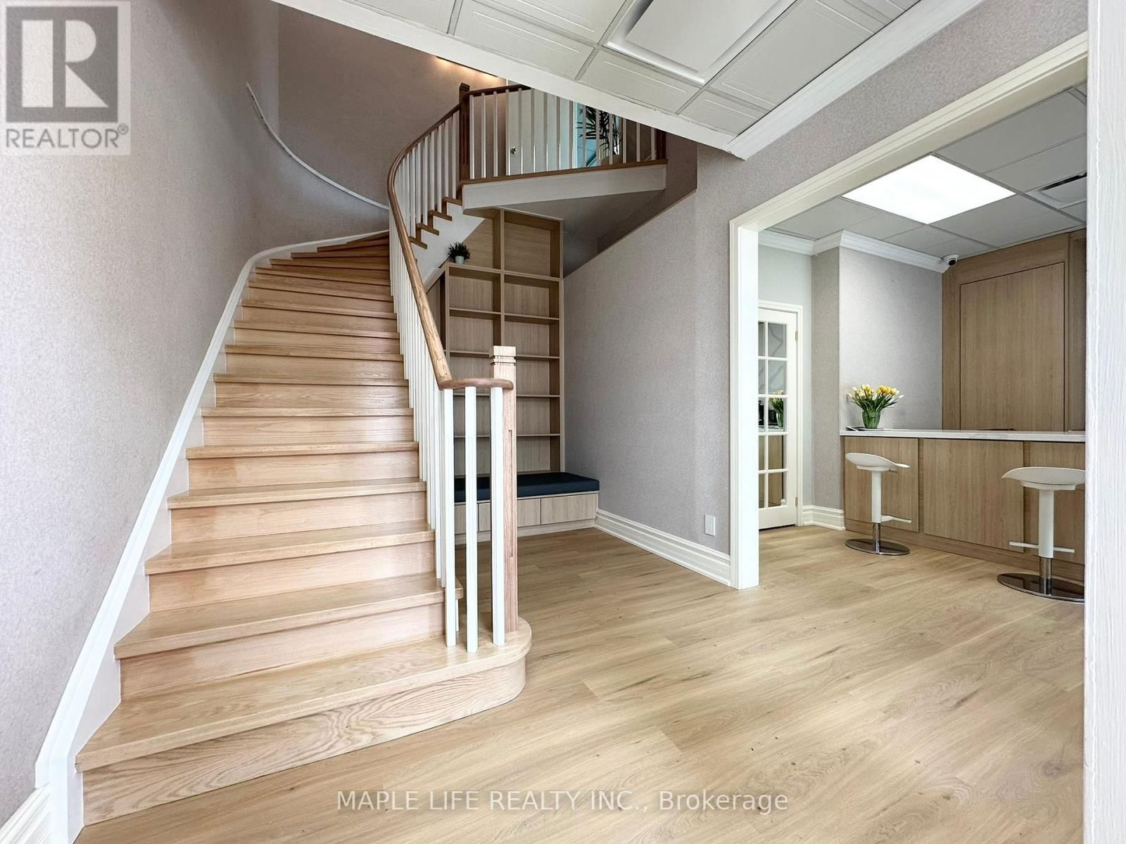 5-B - 30 WERTHEIM COURT Image 3