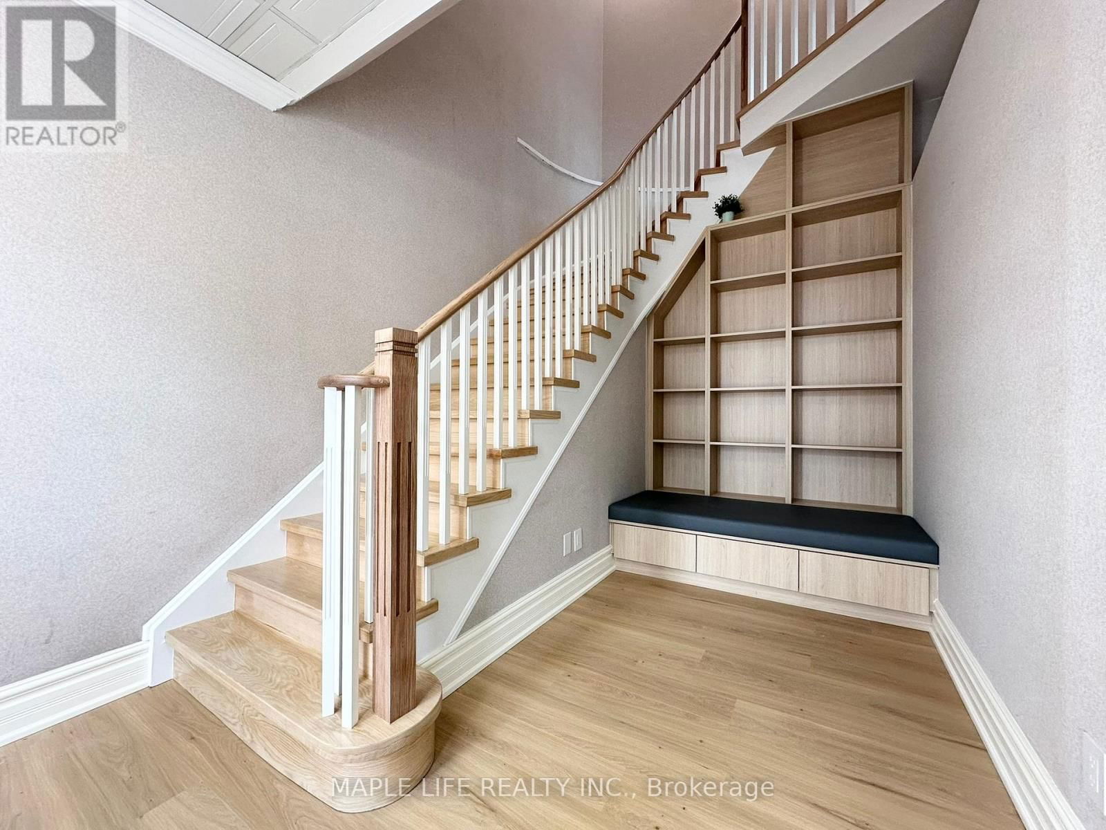 5-B - 30 WERTHEIM COURT Image 4
