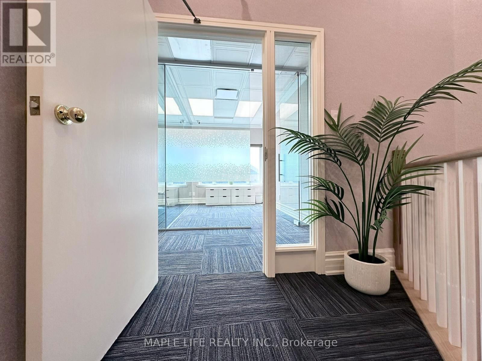 5-B - 30 WERTHEIM COURT Image 5