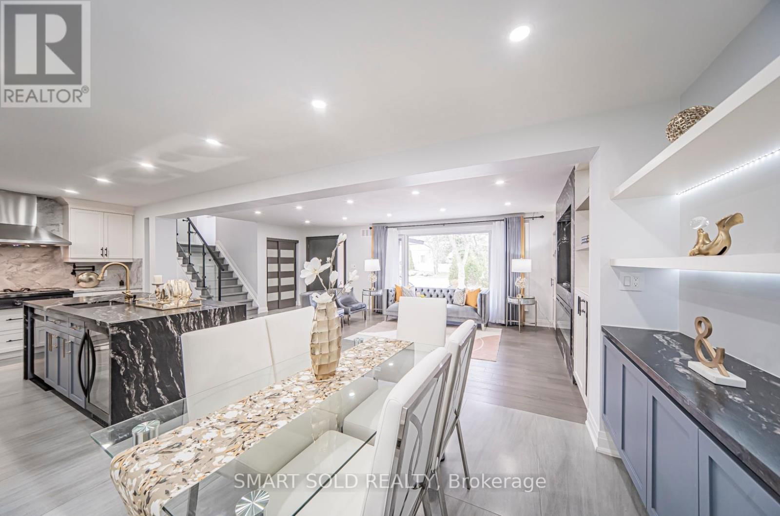 9 OAKCREST AVENUE Image 13