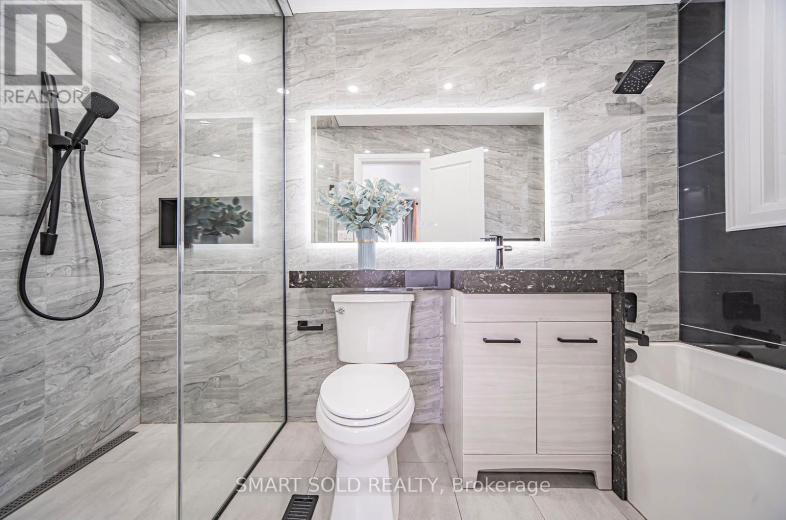 9 OAKCREST AVENUE Image 21