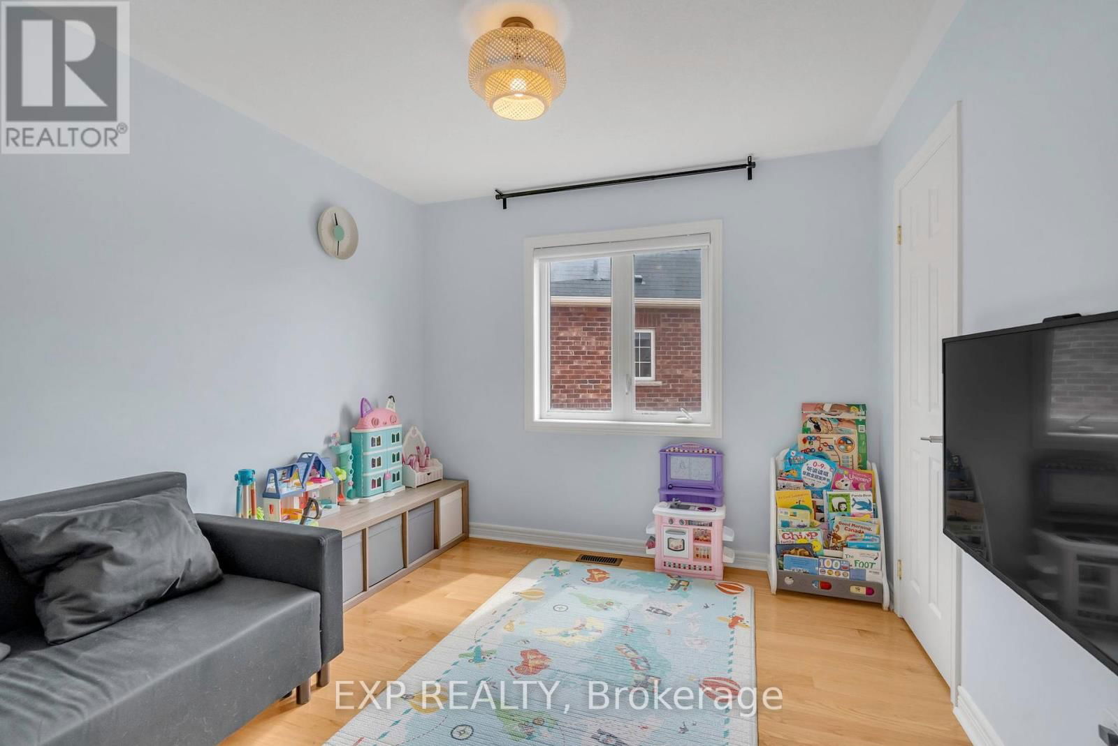 131 GREENWOOD ROAD Image 17