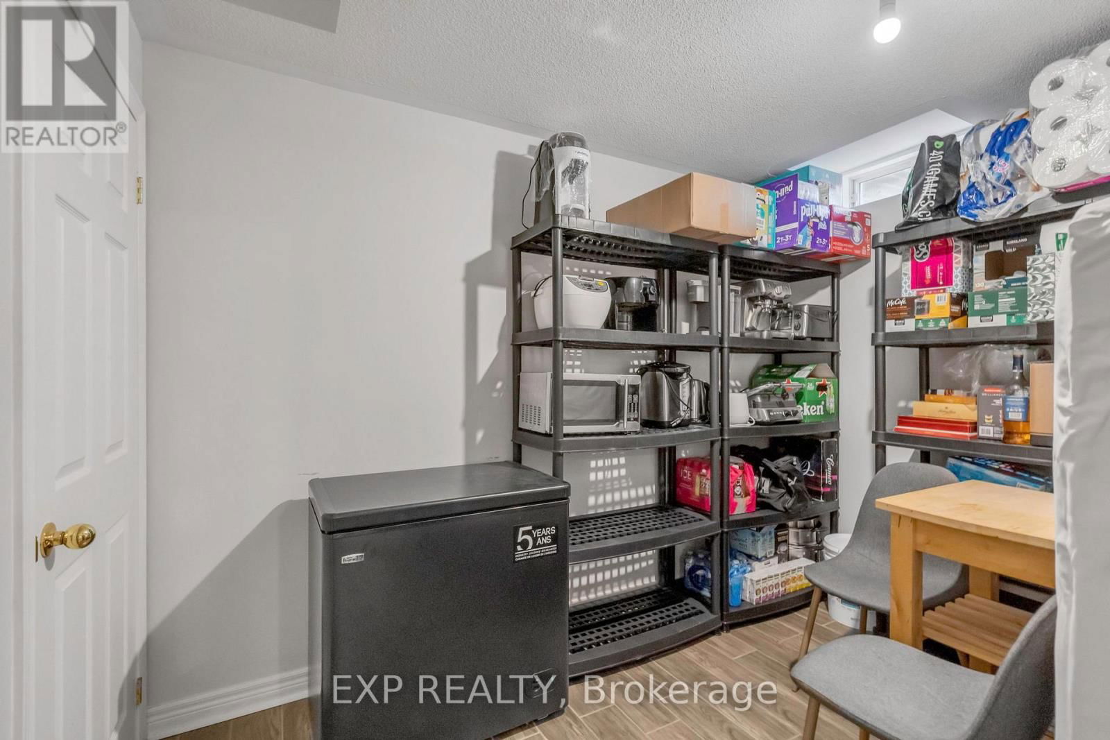 131 GREENWOOD ROAD Image 25