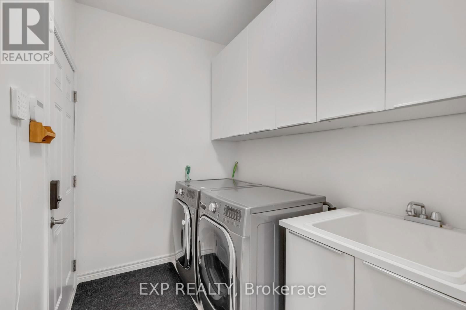 131 GREENWOOD ROAD Image 26