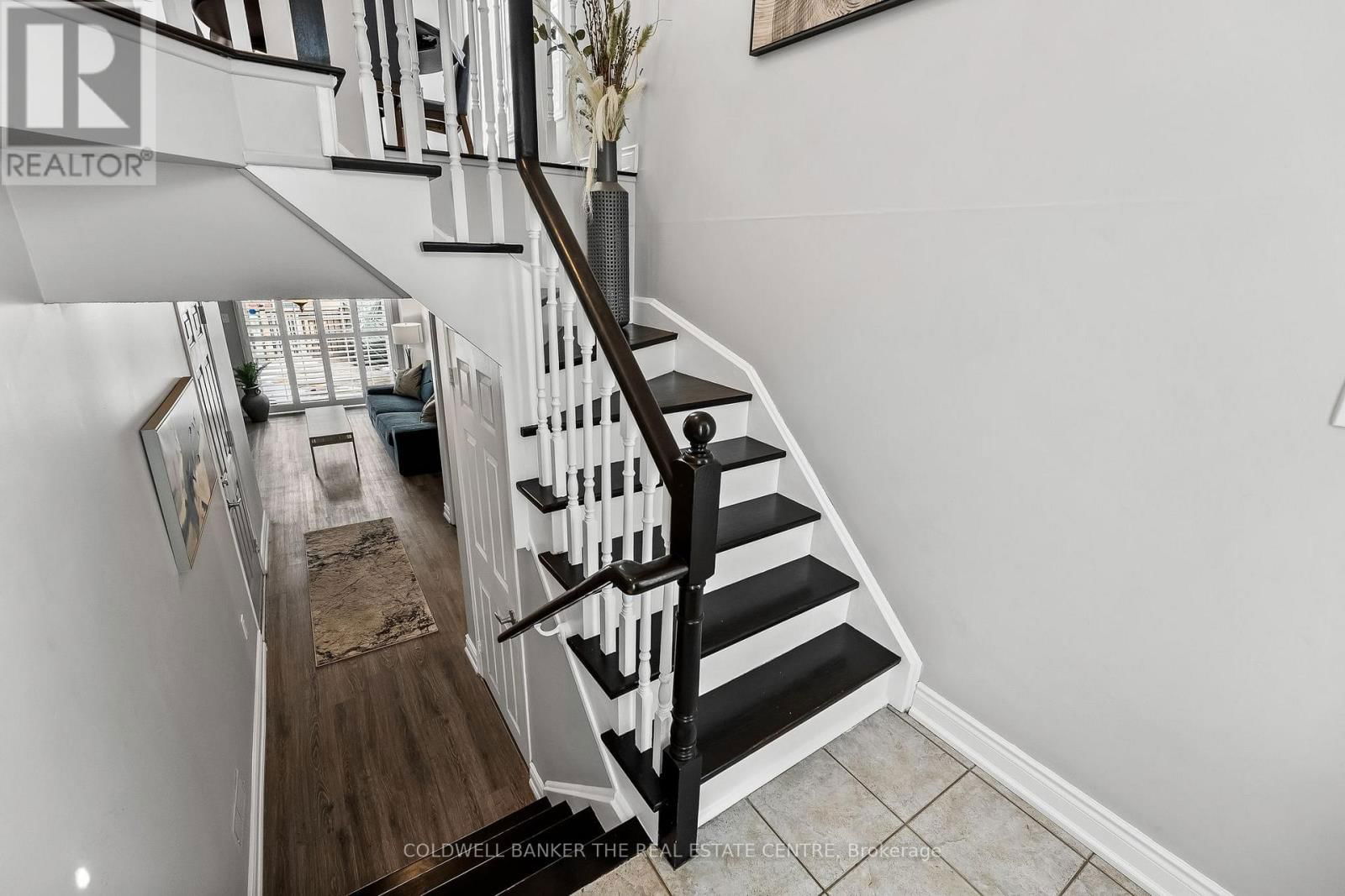 57 - 91 MOSAICS AVENUE Image 19