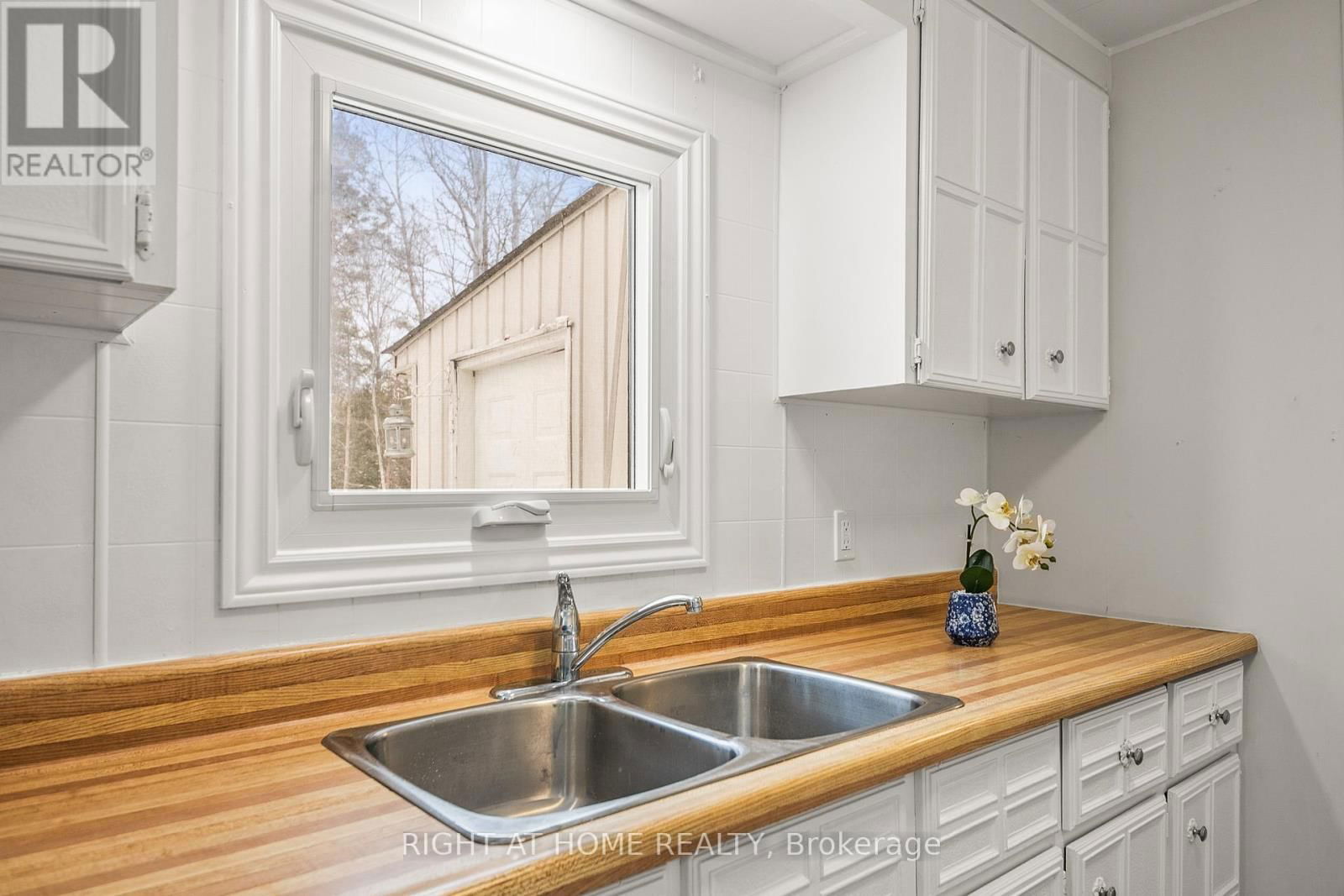 56 FLORA DRIVE Image 11