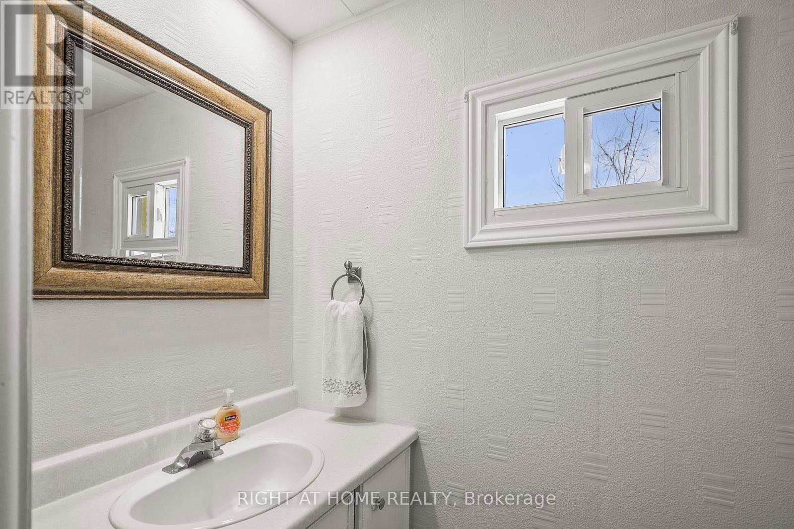 56 FLORA DRIVE Image 21