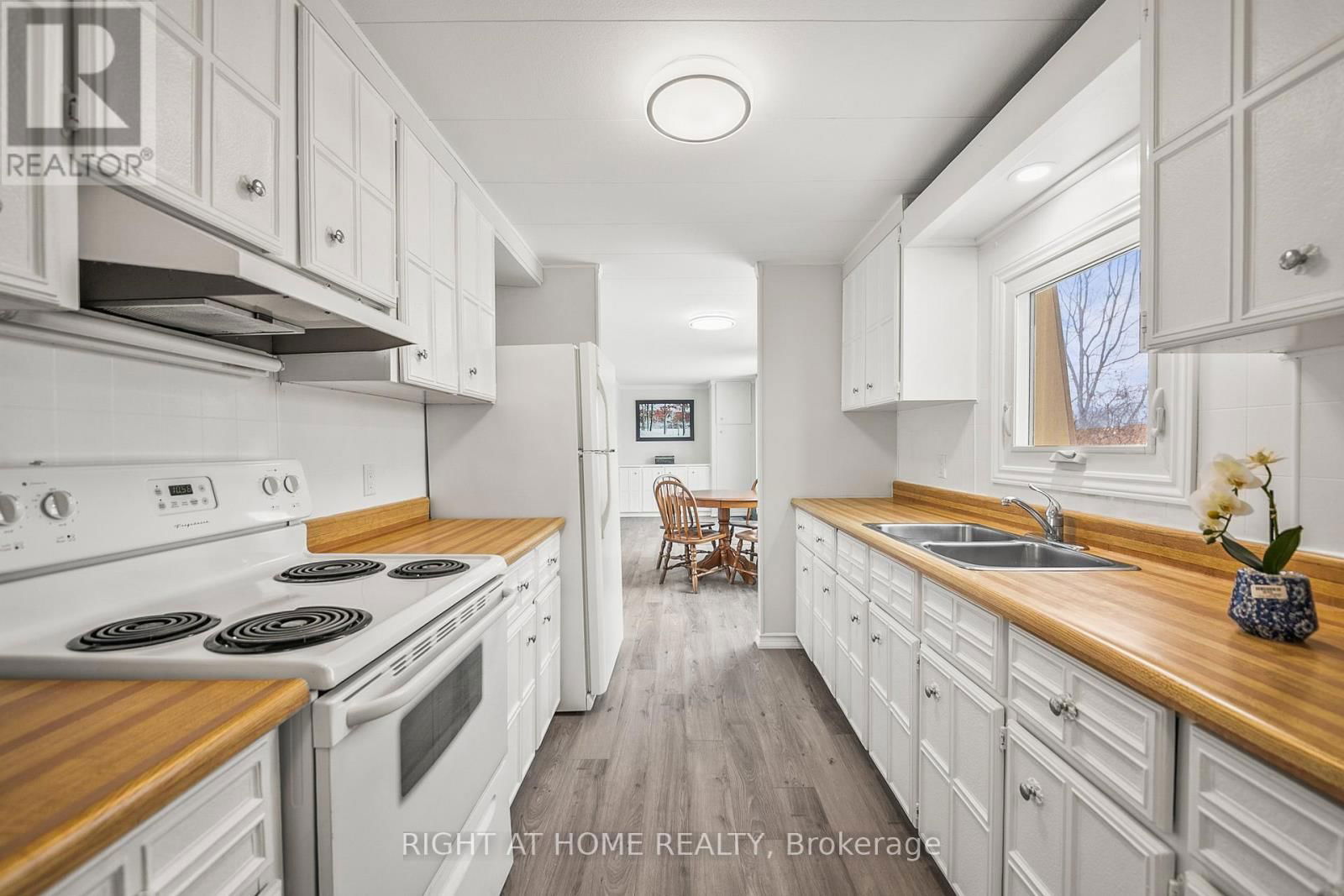 56 FLORA DRIVE Image 9