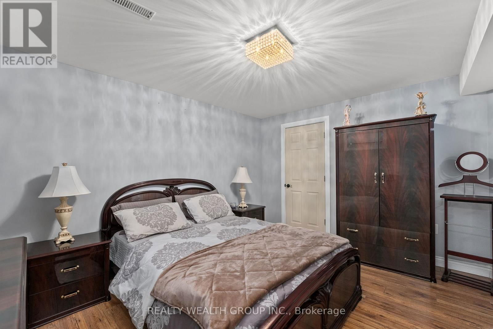 1056 QUARRY DRIVE Image 28