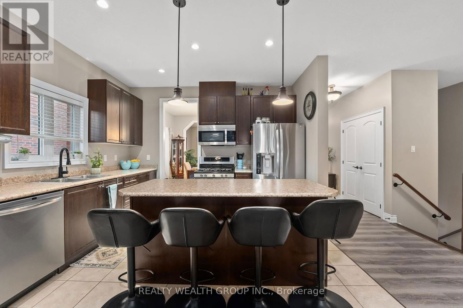 1056 QUARRY DRIVE Image 5