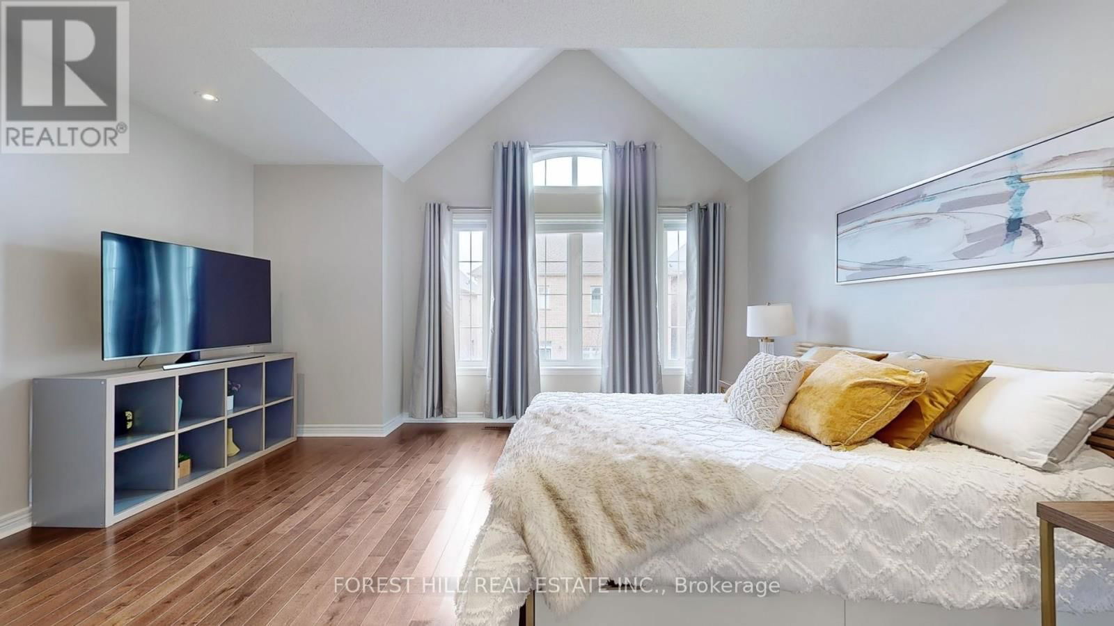 57 - 280 PARADELLE DRIVE Image 26