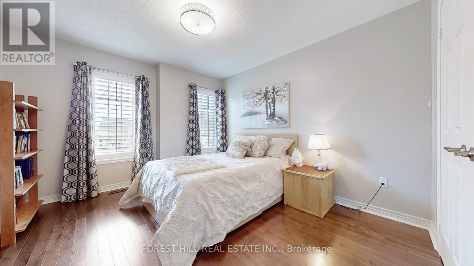 57 - 280 PARADELLE DRIVE Image 29