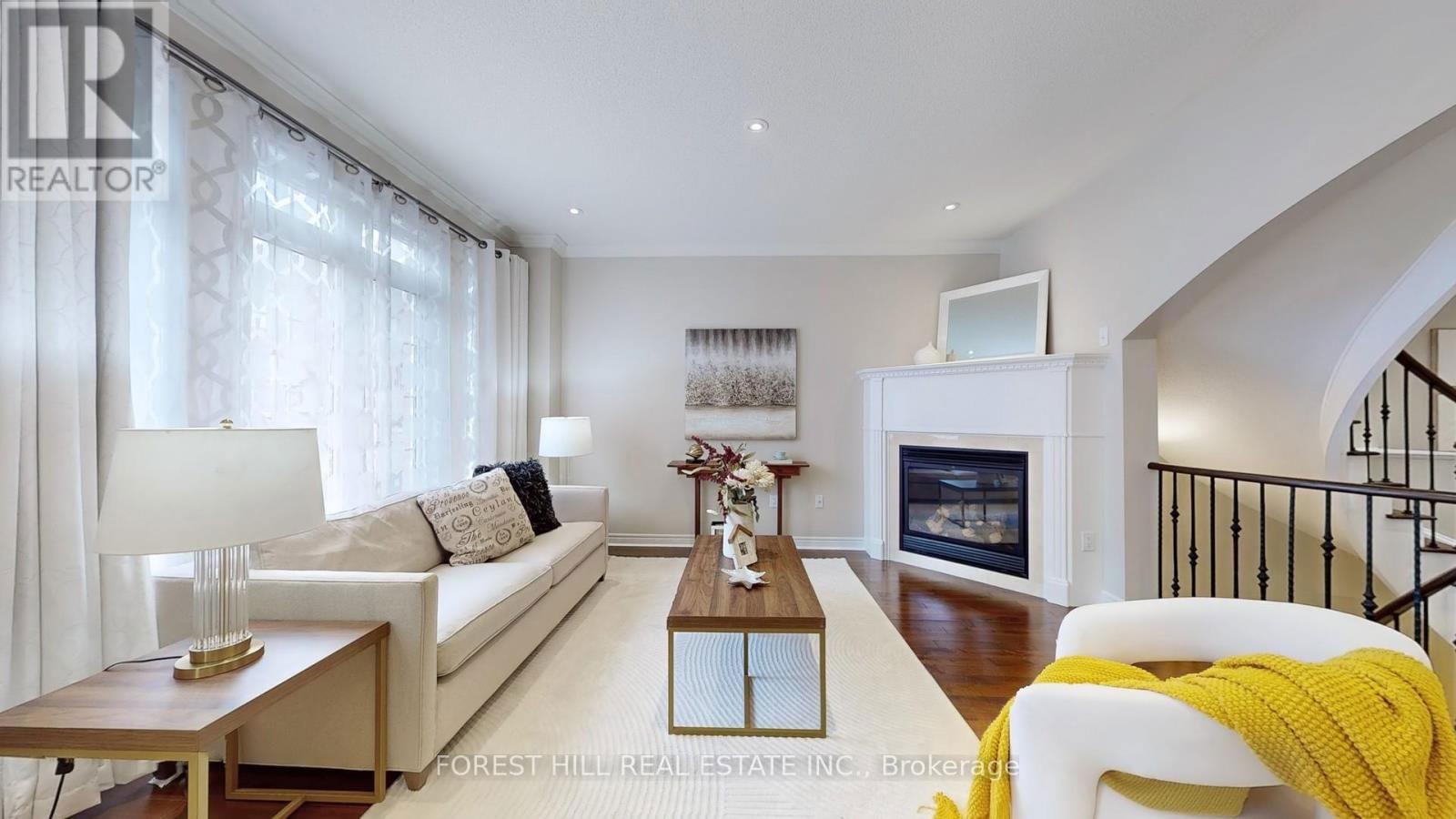 57 - 280 PARADELLE DRIVE Image 4