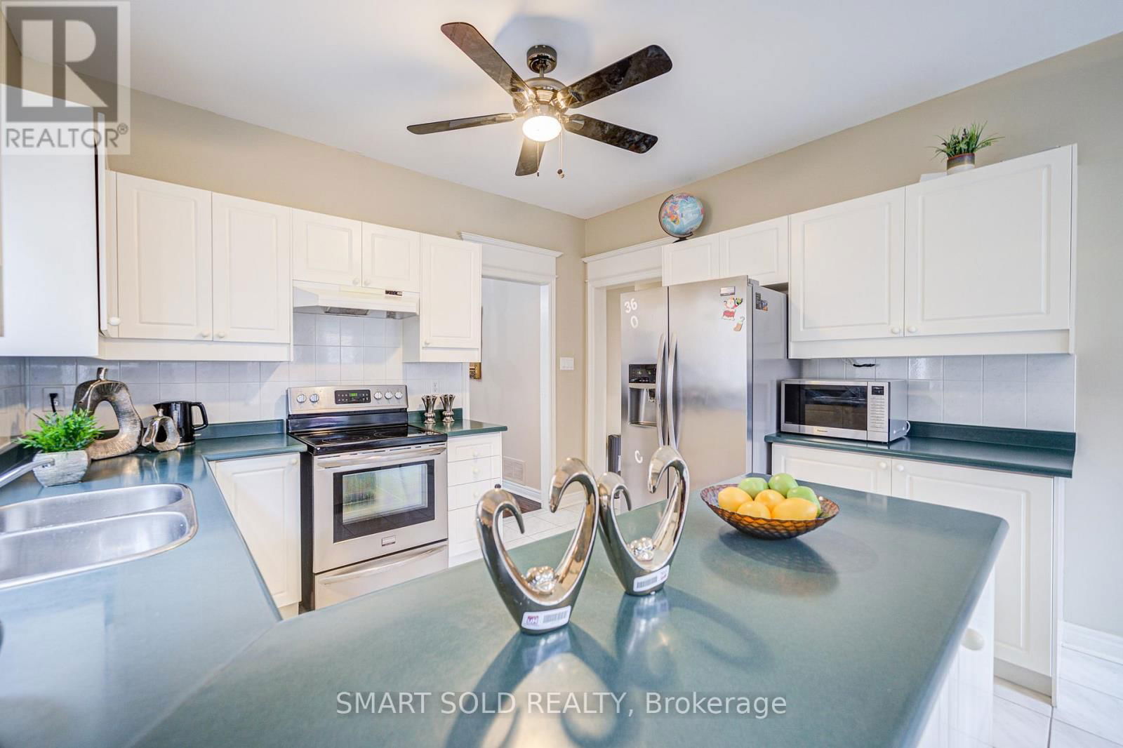 14 CANYON CREEK AVENUE Image 19