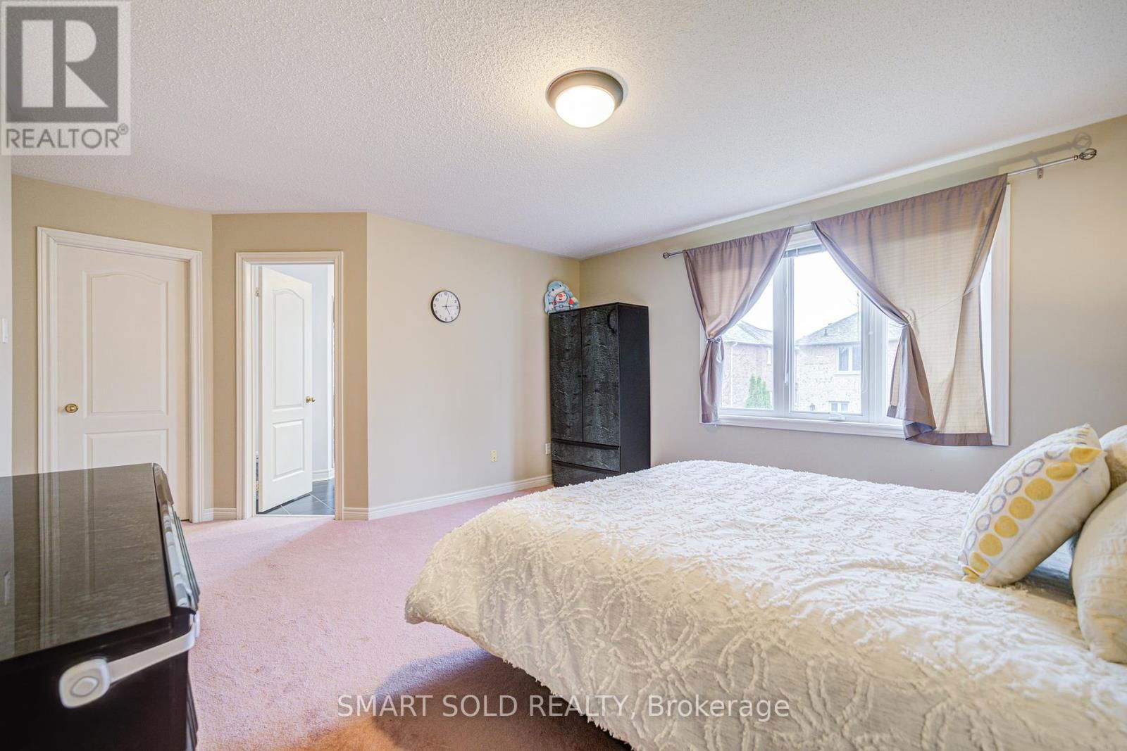 14 CANYON CREEK AVENUE Image 27