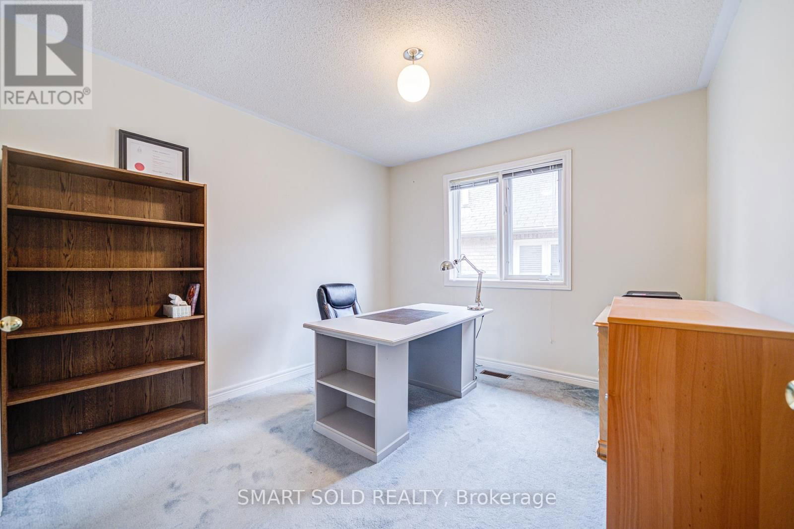 14 CANYON CREEK AVENUE Image 32