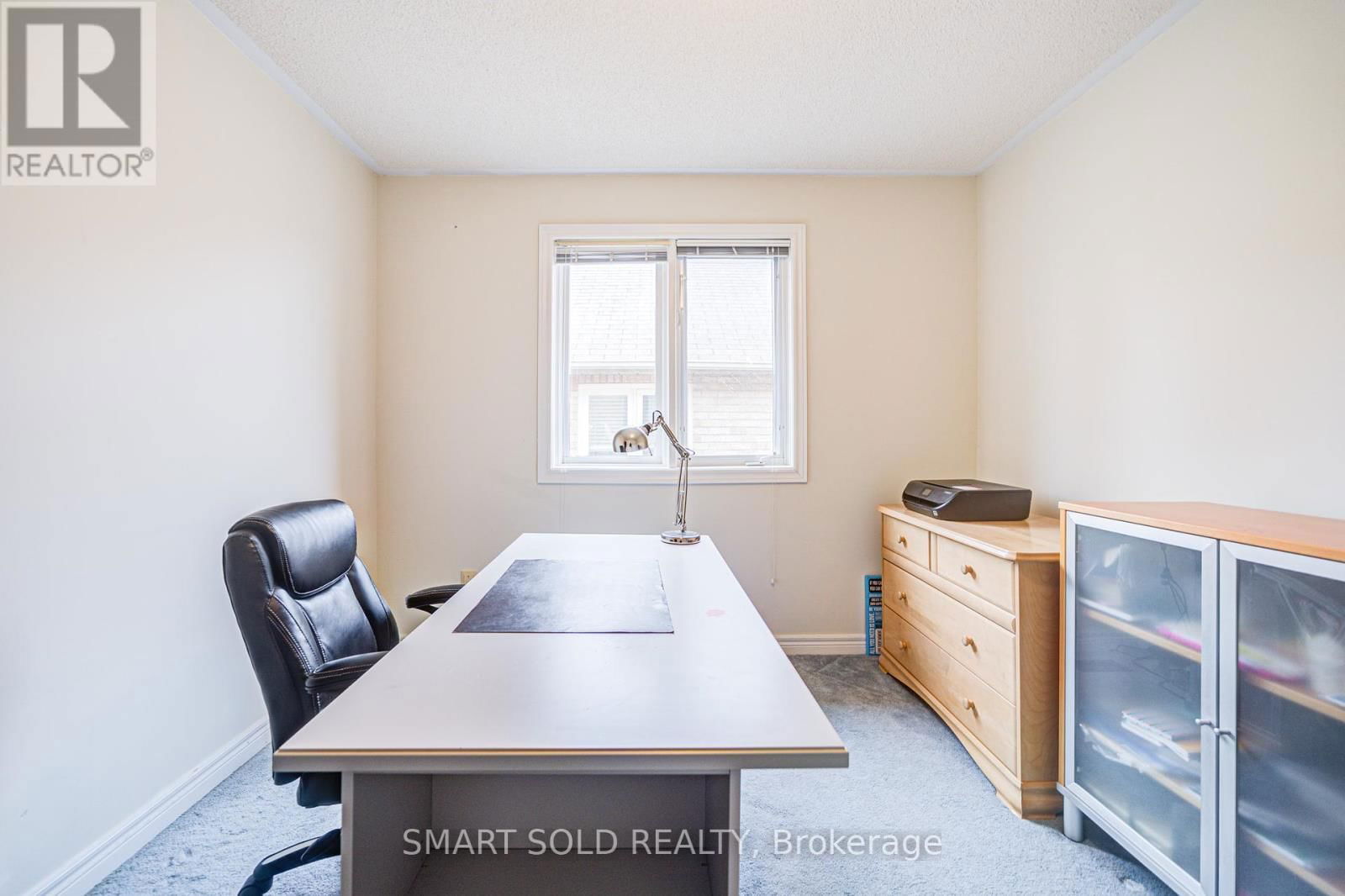 14 CANYON CREEK AVENUE Image 33