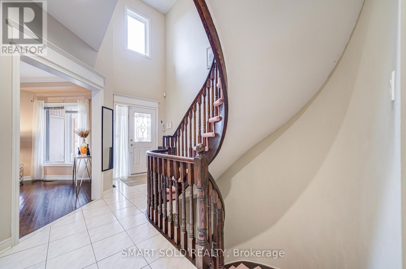 14 CANYON CREEK AVENUE Image 8