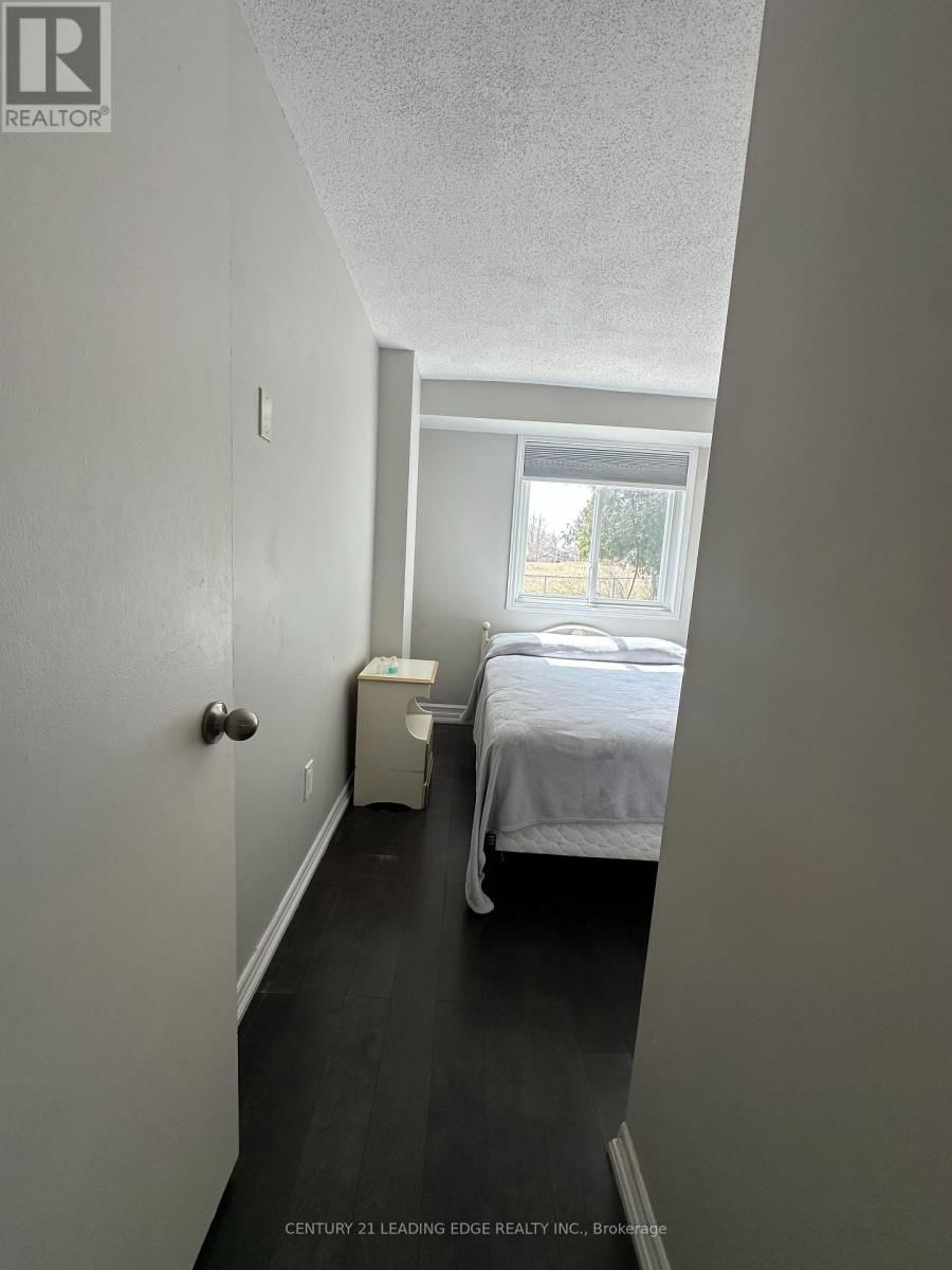 Bsmt - 98 WILLIAM ROE BOULEVARD Image 18