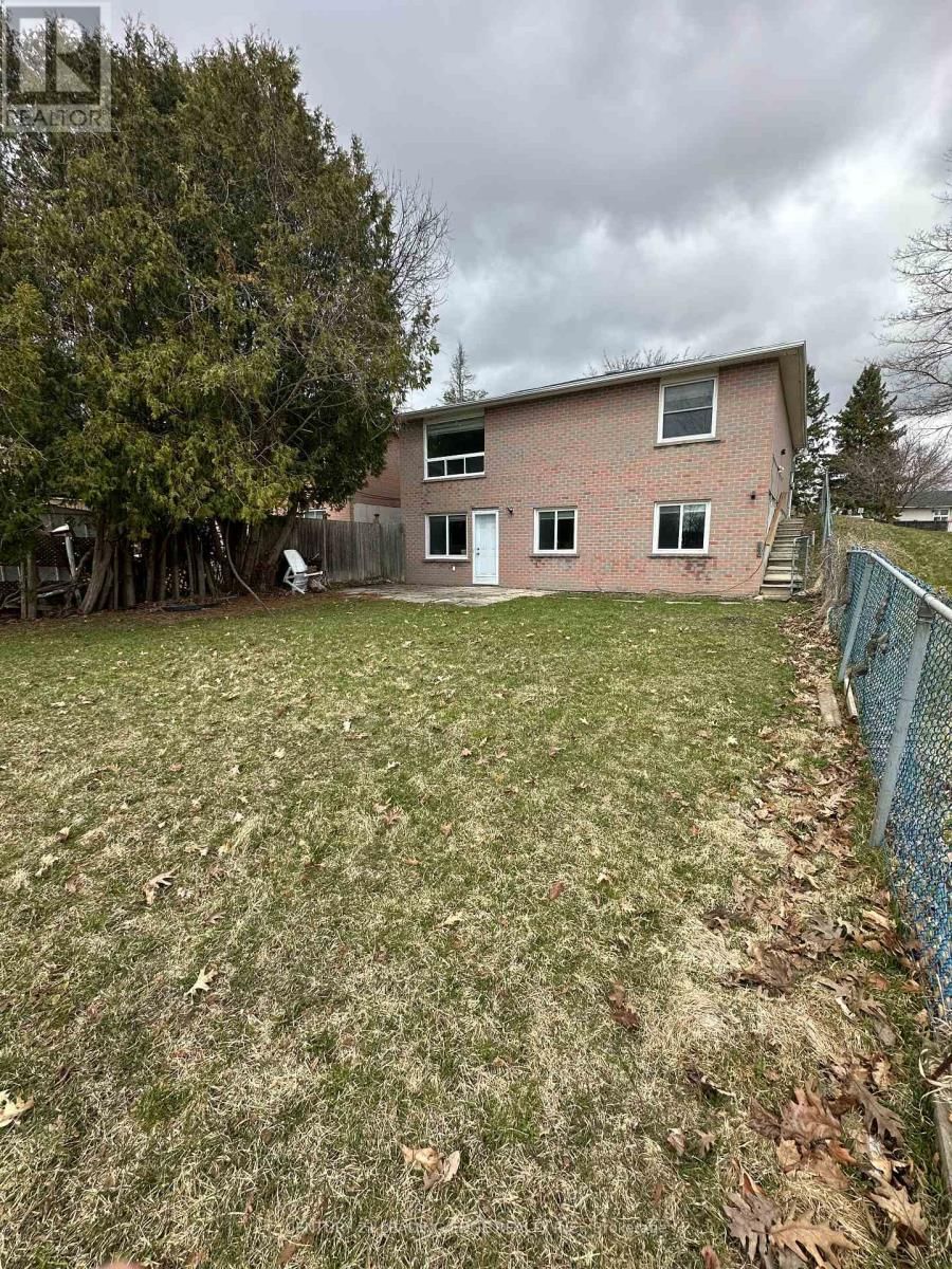 Bsmt - 98 WILLIAM ROE BOULEVARD Image 22