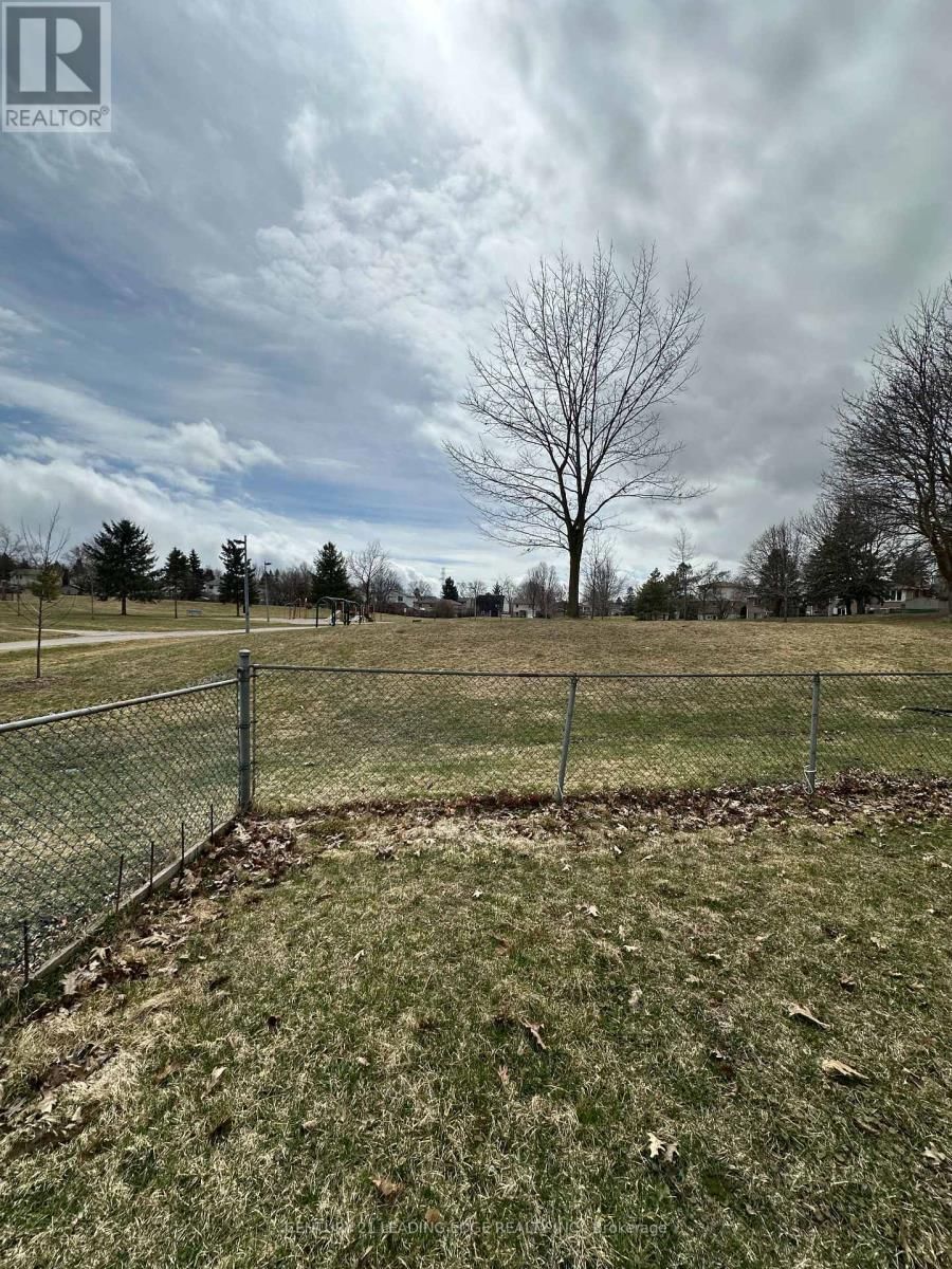Bsmt - 98 WILLIAM ROE BOULEVARD Image 23