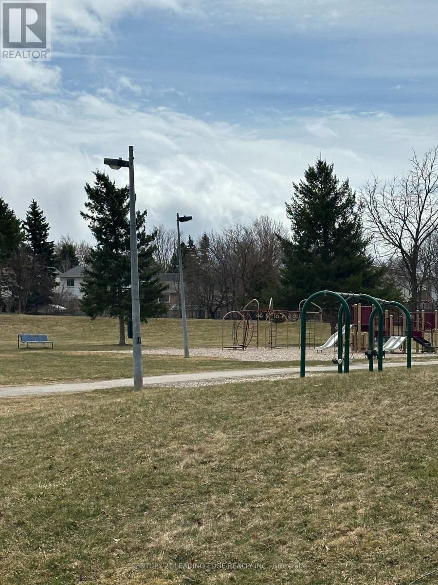 Bsmt - 98 WILLIAM ROE BOULEVARD Image 25