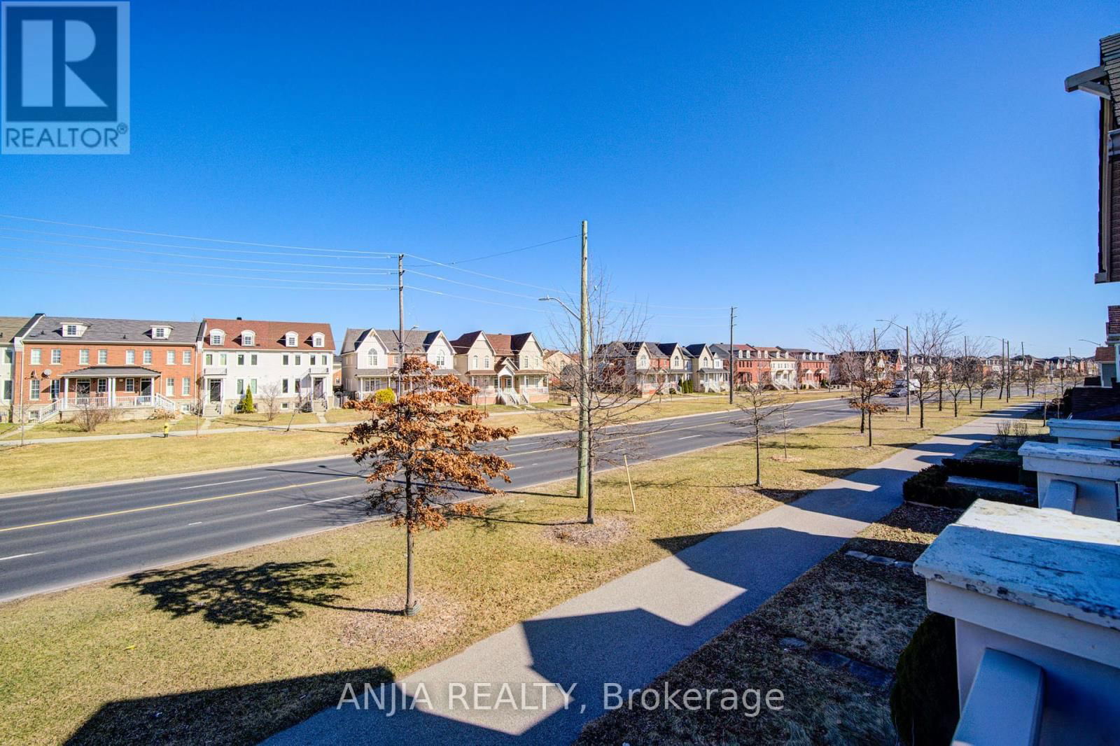 42 GAS LAMP LANE Image 36