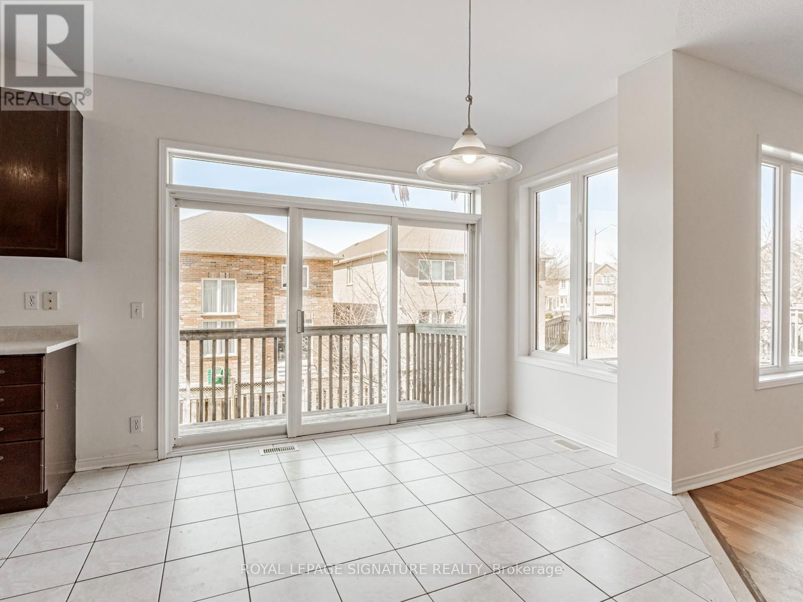 33 BILBERRY CRESCENT Image 13