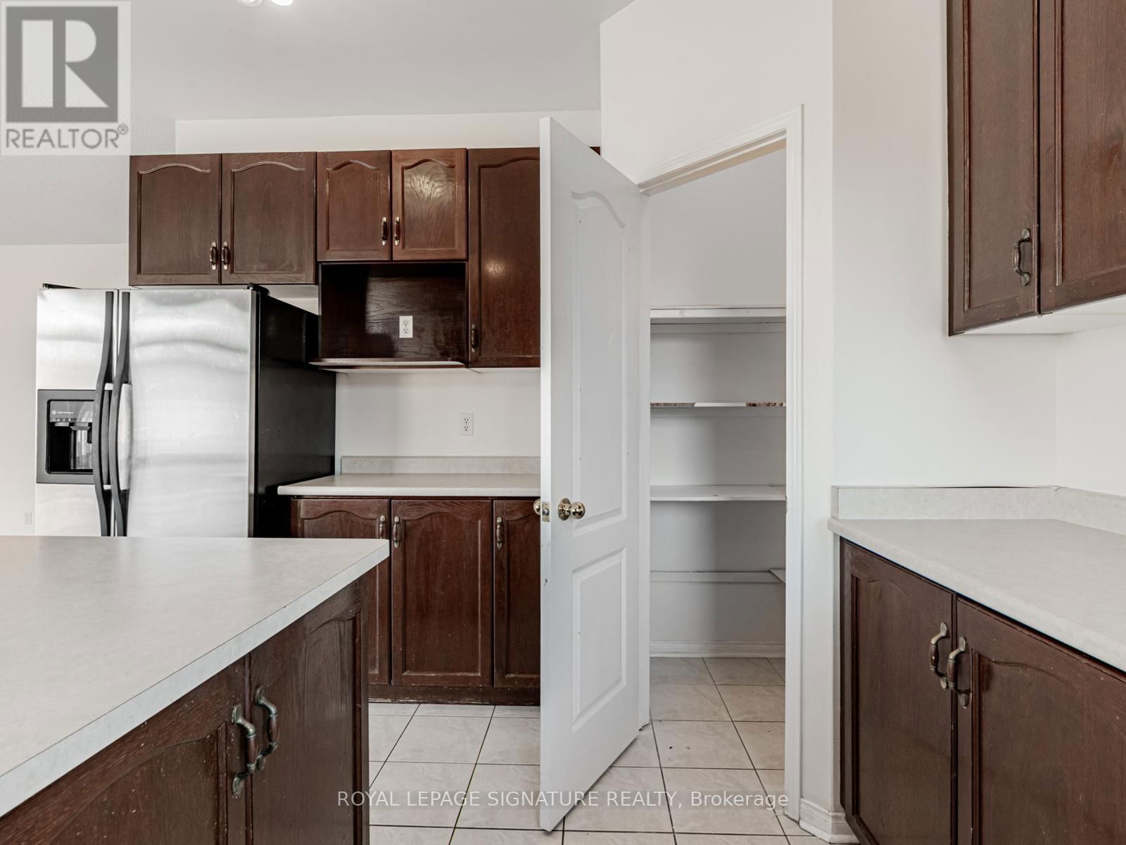 33 BILBERRY CRESCENT Image 18