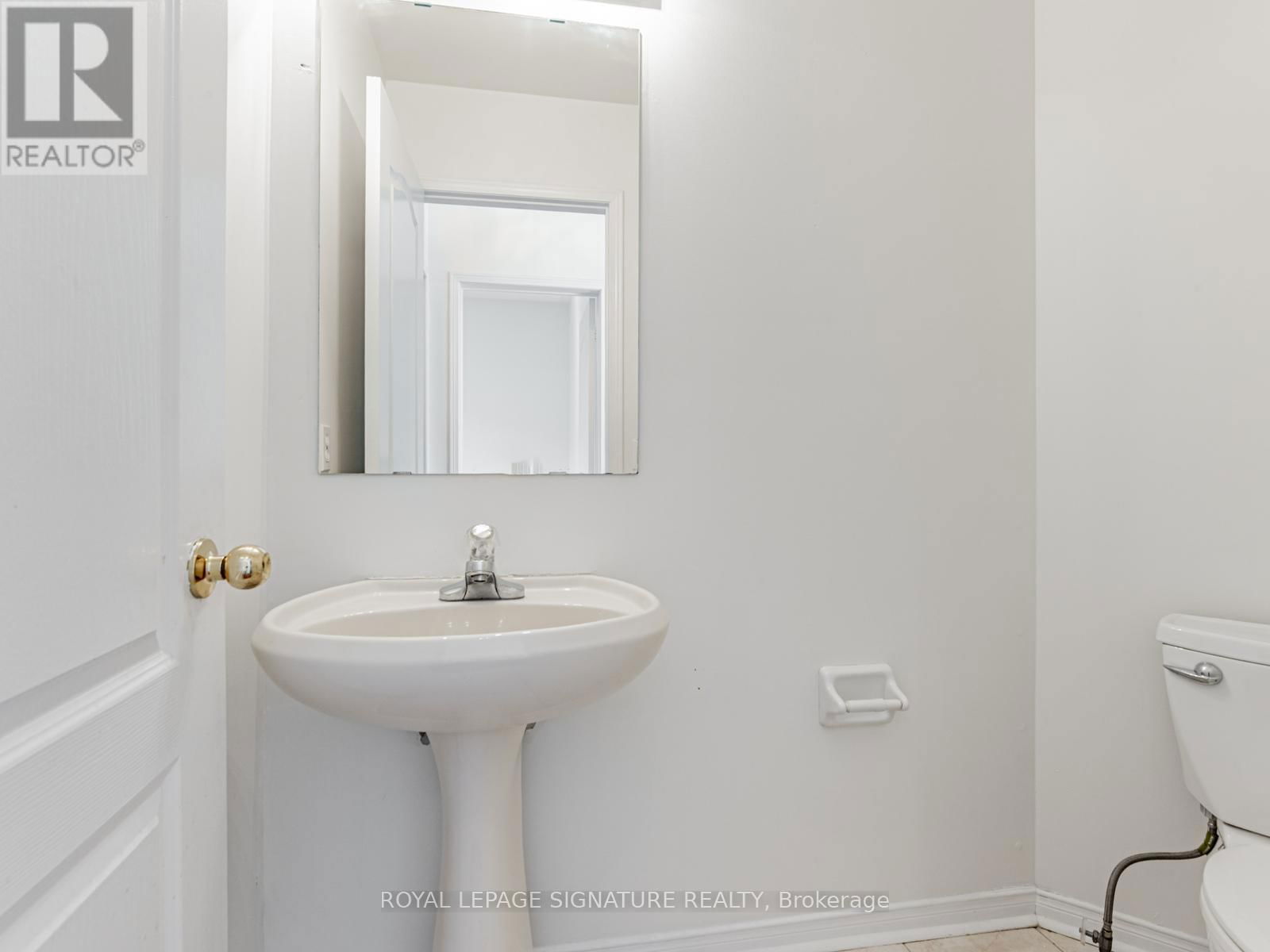 33 BILBERRY CRESCENT Image 19