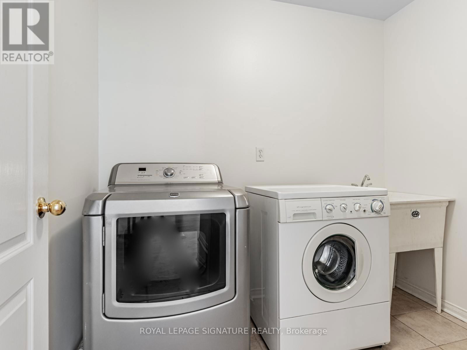 33 BILBERRY CRESCENT Image 20