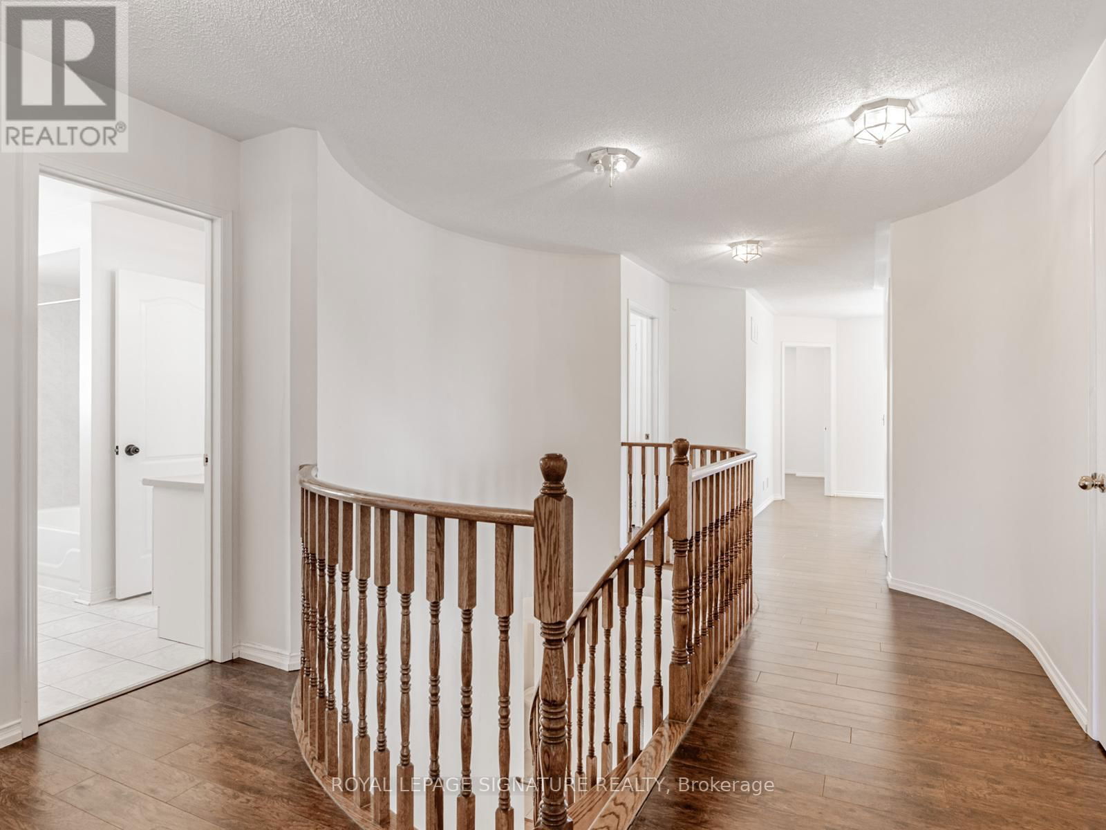 33 BILBERRY CRESCENT Image 21