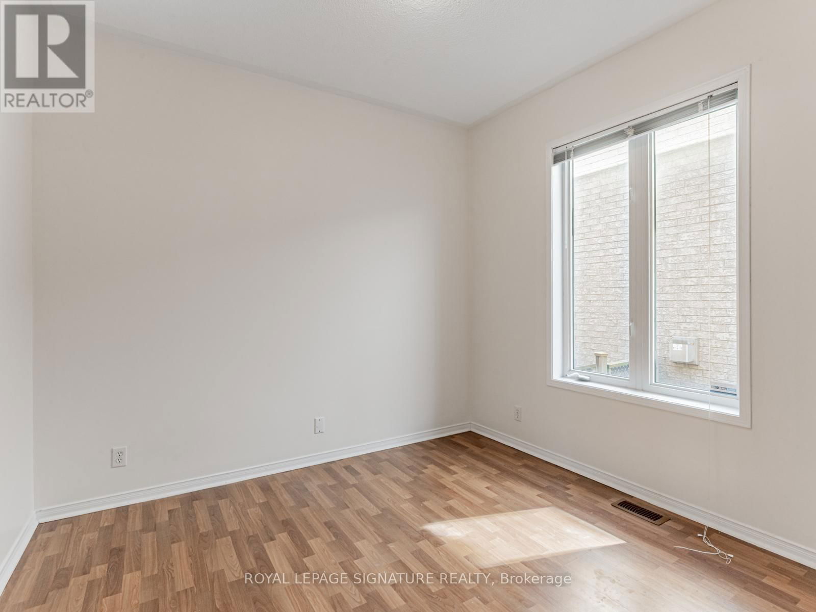 33 BILBERRY CRESCENT Image 23