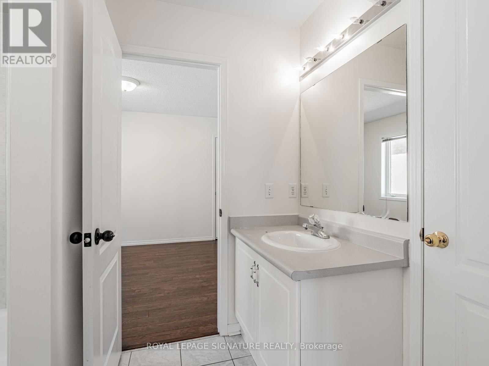 33 BILBERRY CRESCENT Image 33
