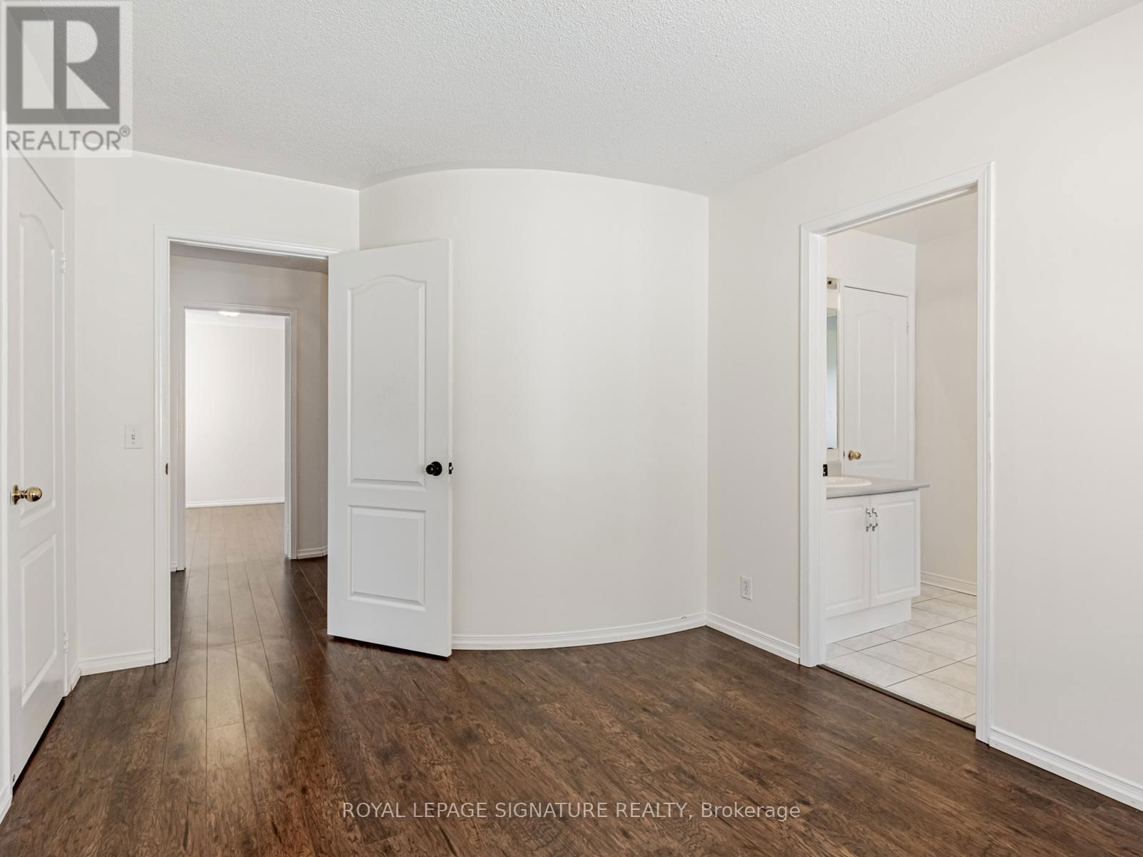 33 BILBERRY CRESCENT Image 36