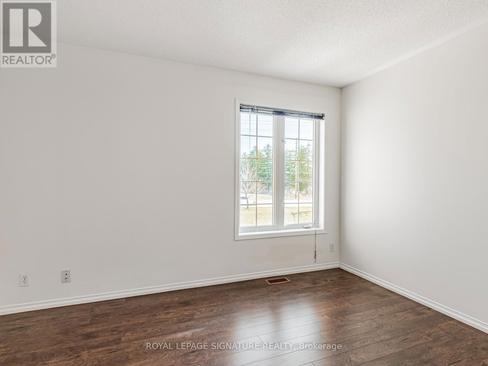 33 BILBERRY CRESCENT Image 37