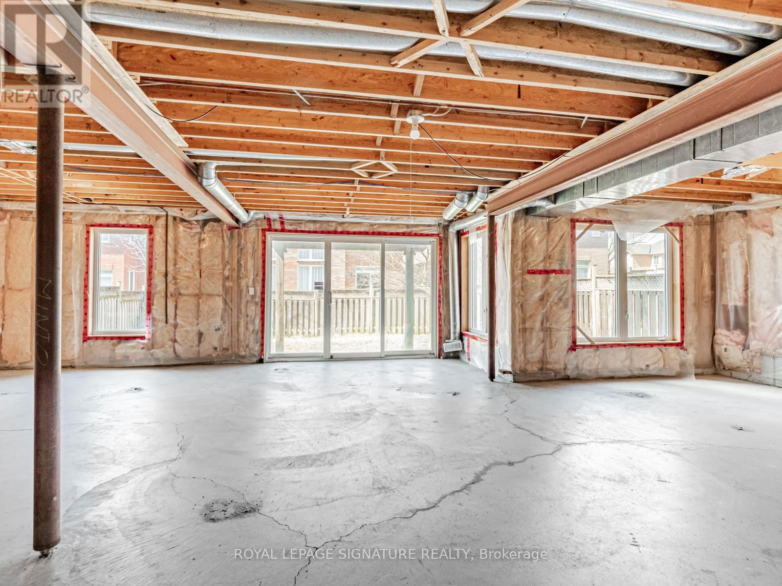 33 BILBERRY CRESCENT Image 43