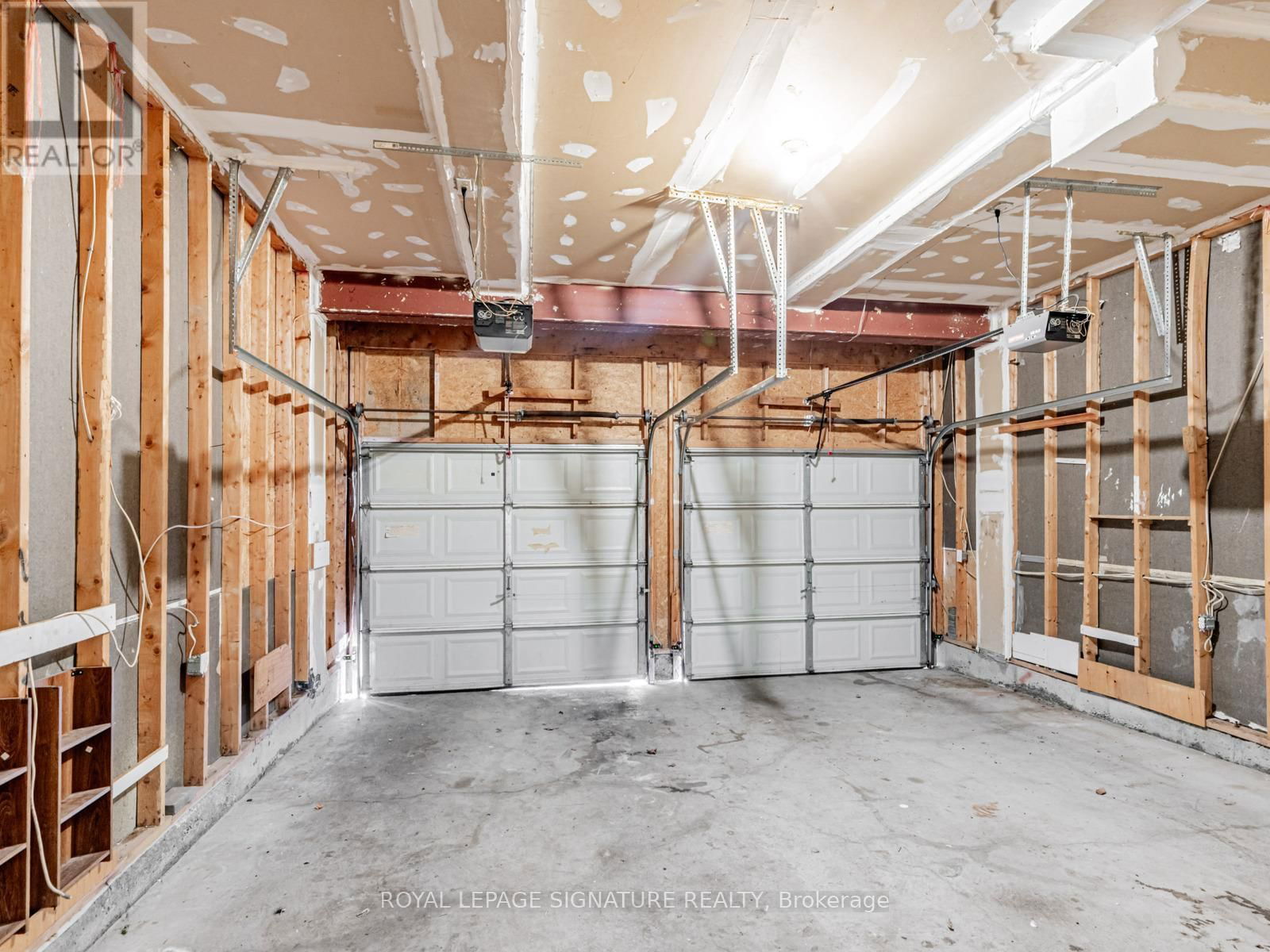 33 BILBERRY CRESCENT Image 45