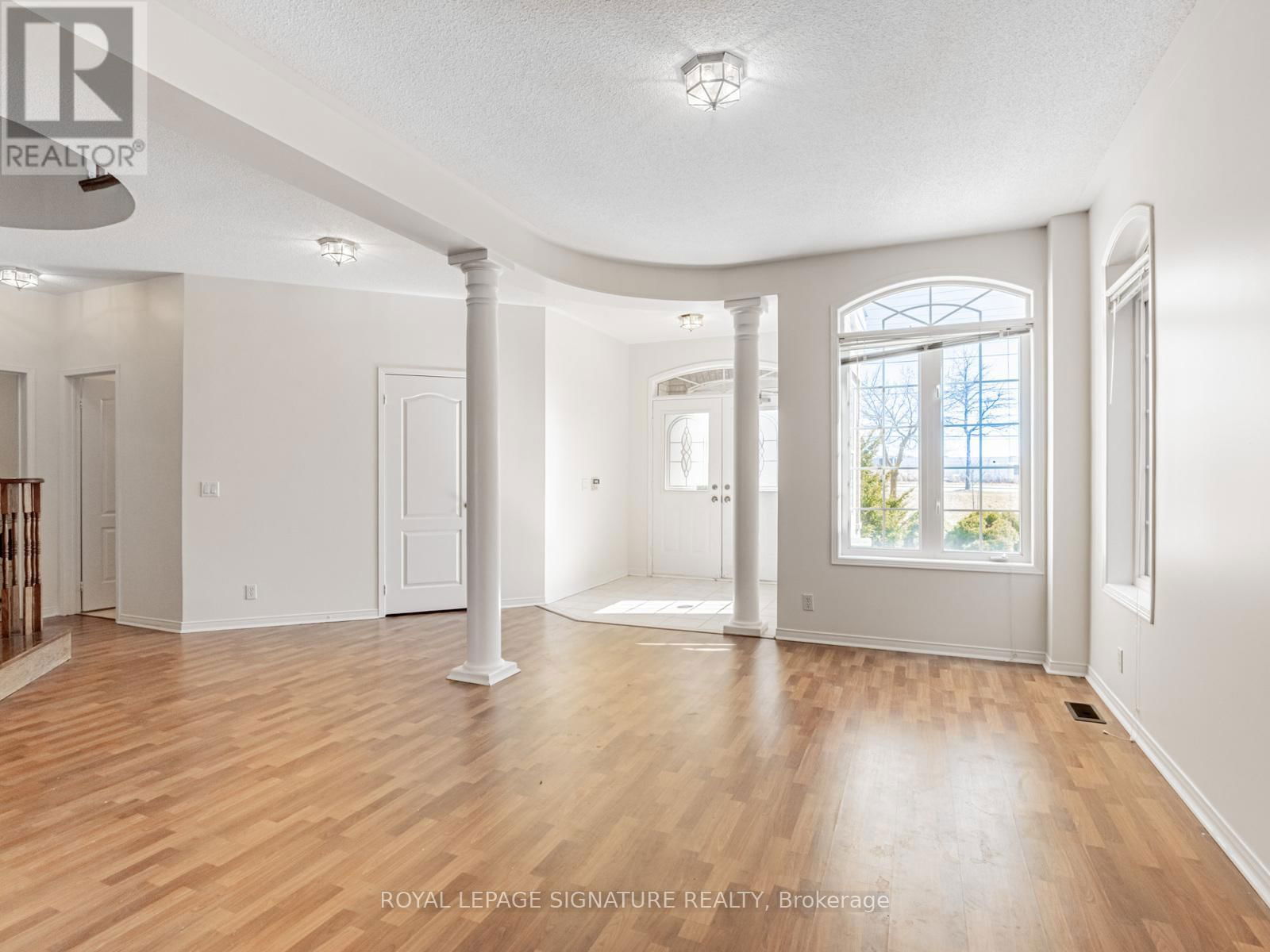 33 BILBERRY CRESCENT Image 5