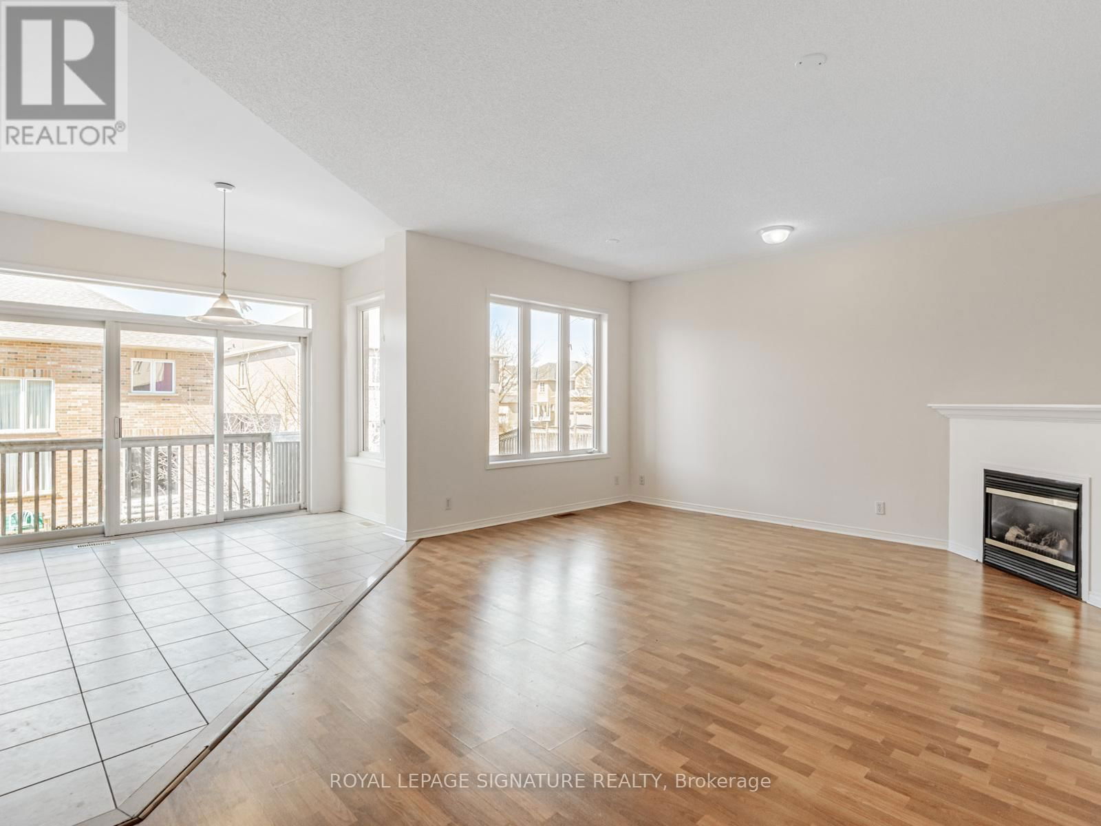 33 BILBERRY CRESCENT Image 9